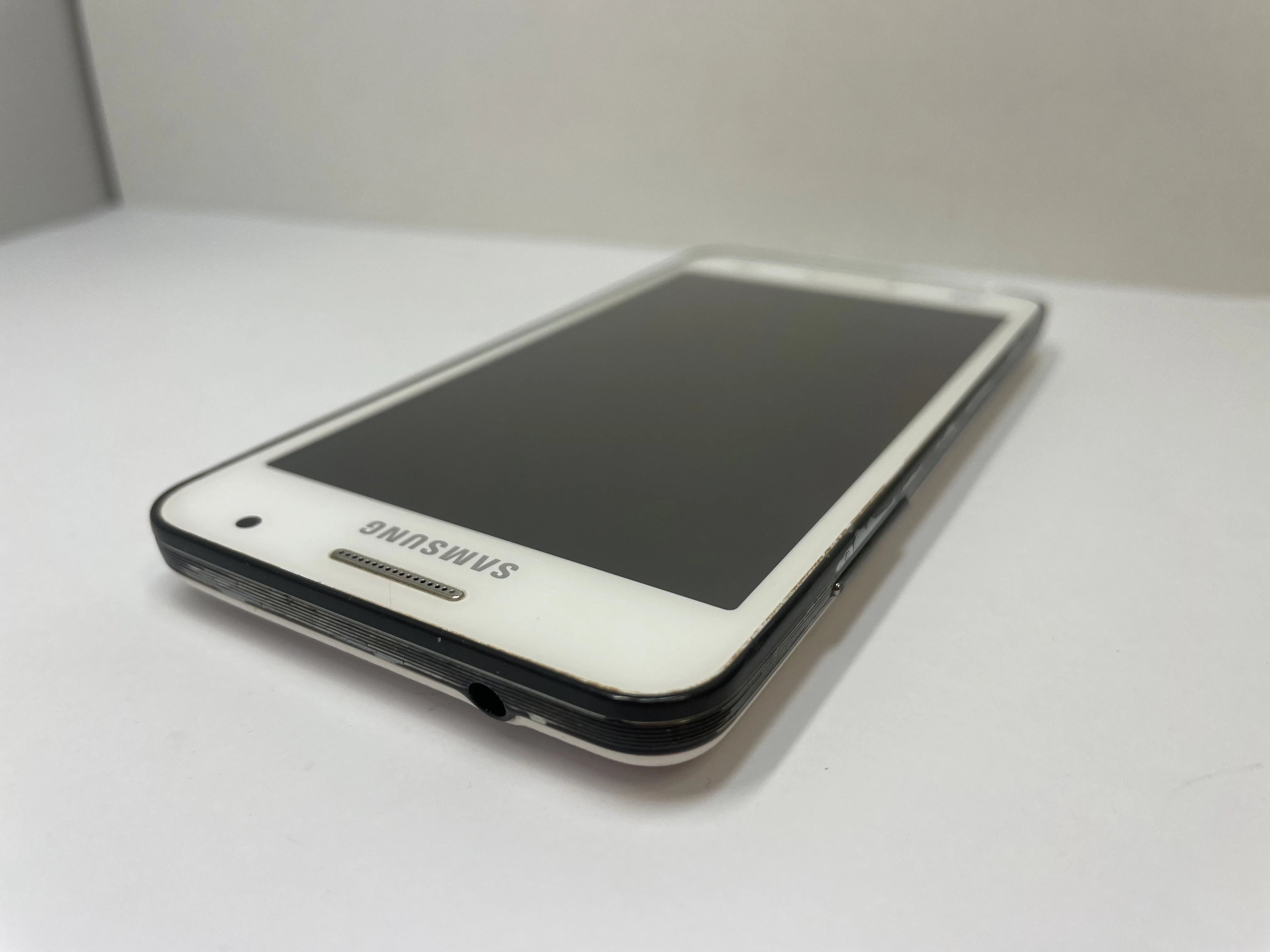 telefon-samsung-sm-g355hn-kod-producenta-sm-g355hn