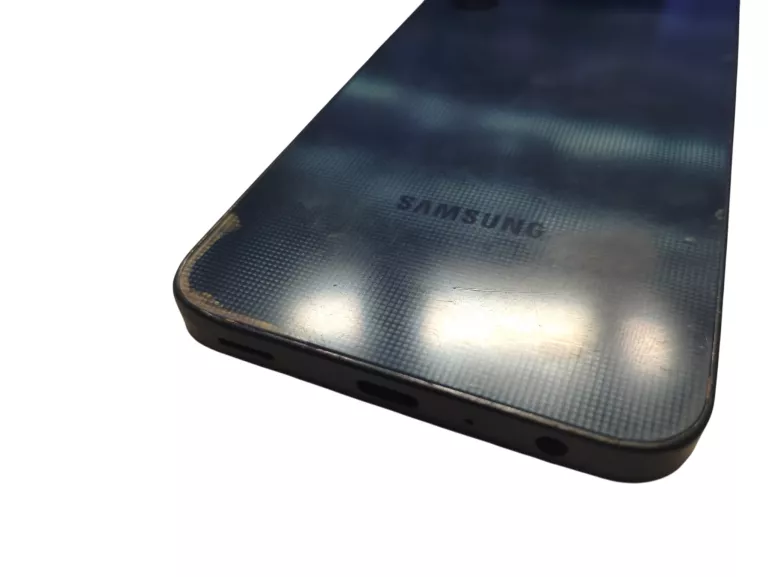 telefon-samsung-a25-przekatna-ekranu-650