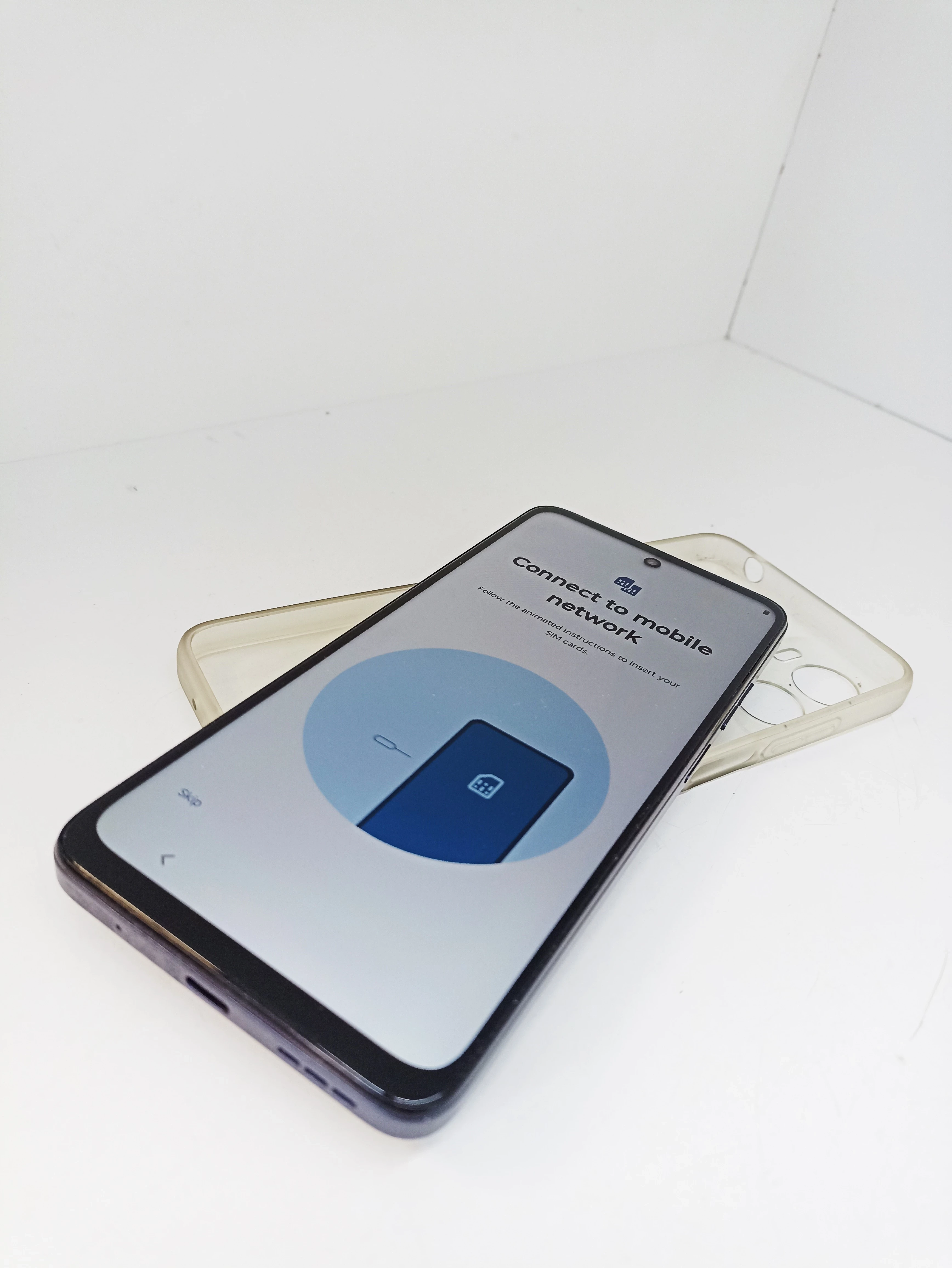 telefon-motorola-moto-e15-64-gb-kod-producenta-pb6s0005pl