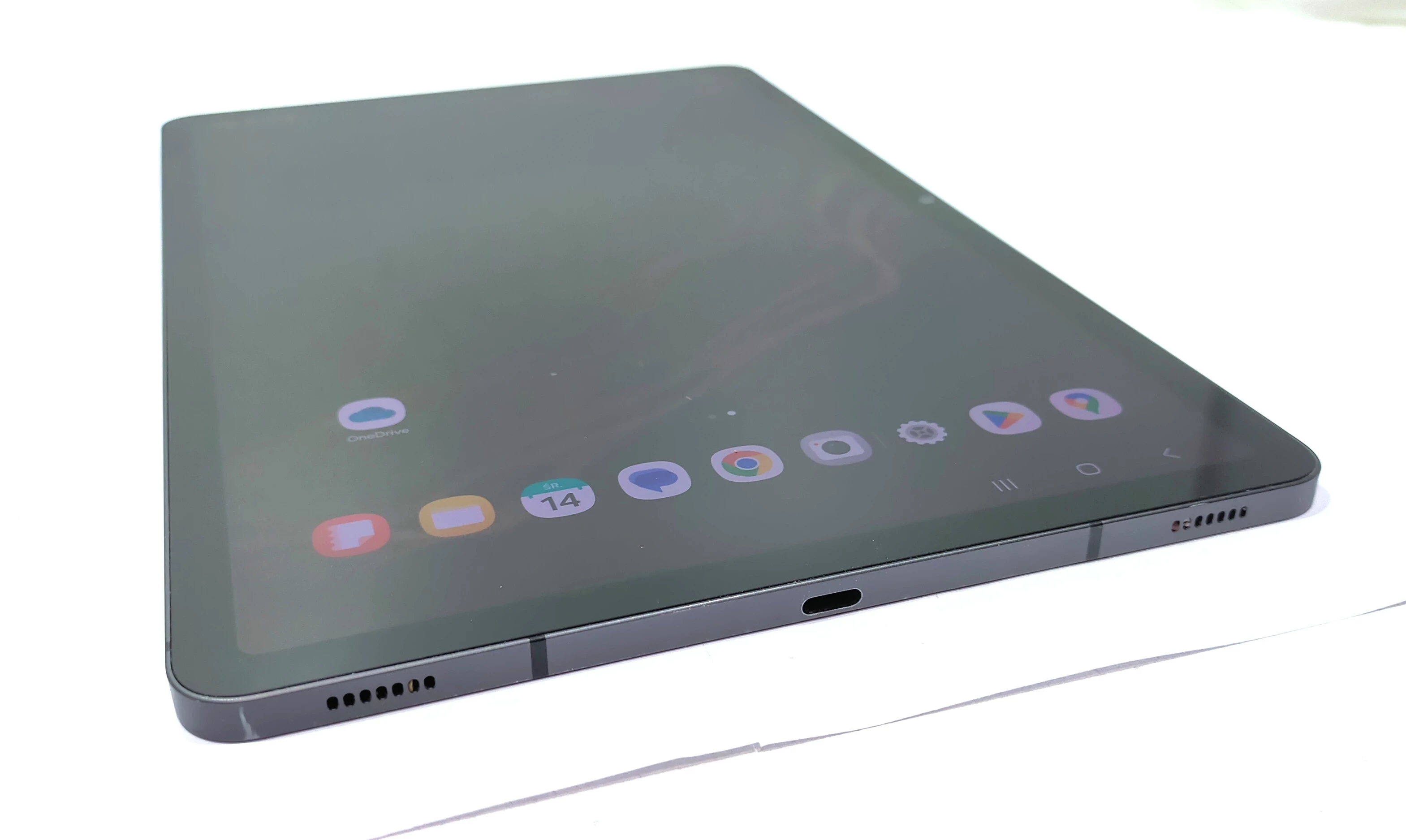 tablet-samsung-galaxy-tab-s8-pud-kod-producenta-sm-x700nzaaeue