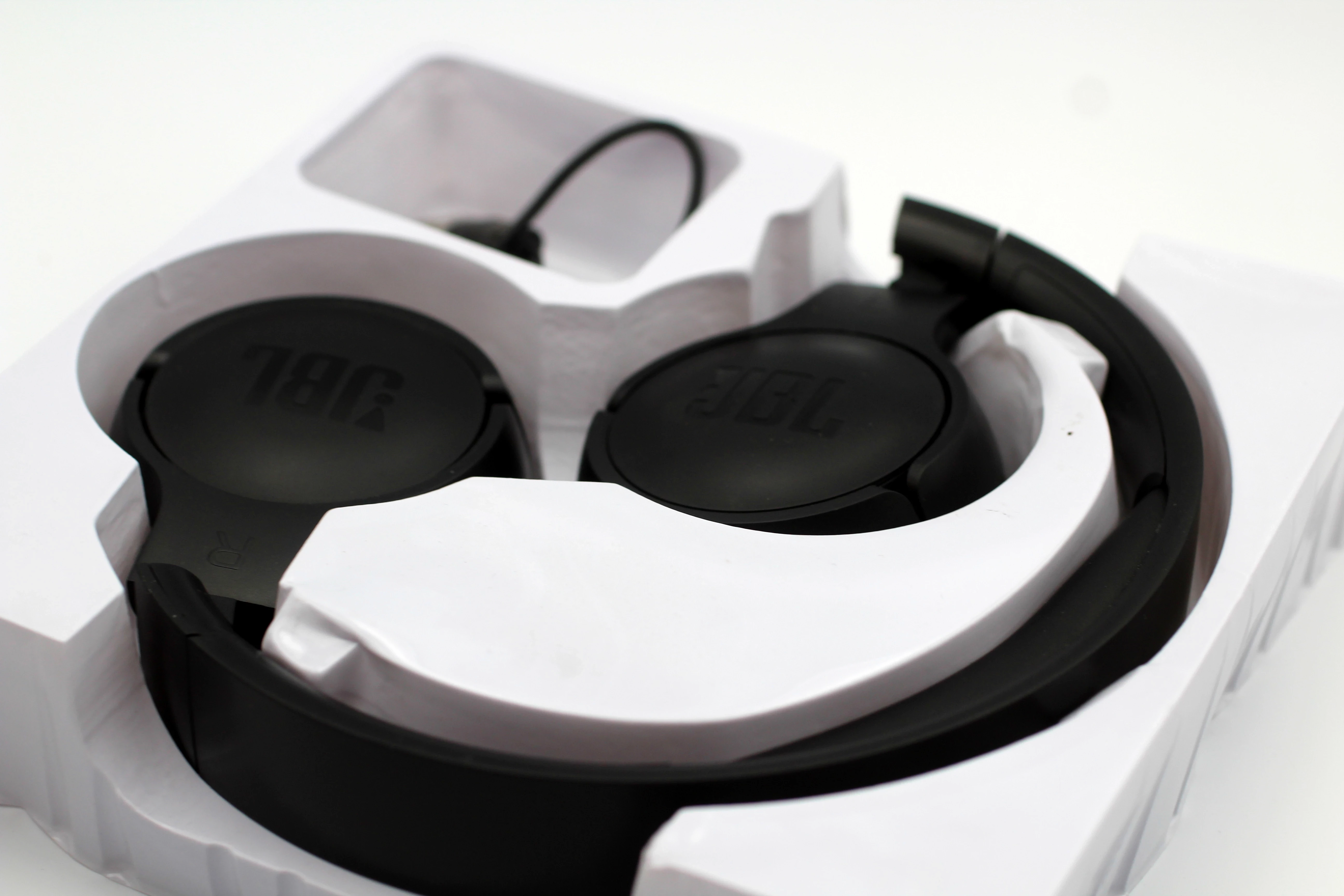 sluchawki-jbl-tune-510-bt-czarne-kolor-dominujacy-129357-3