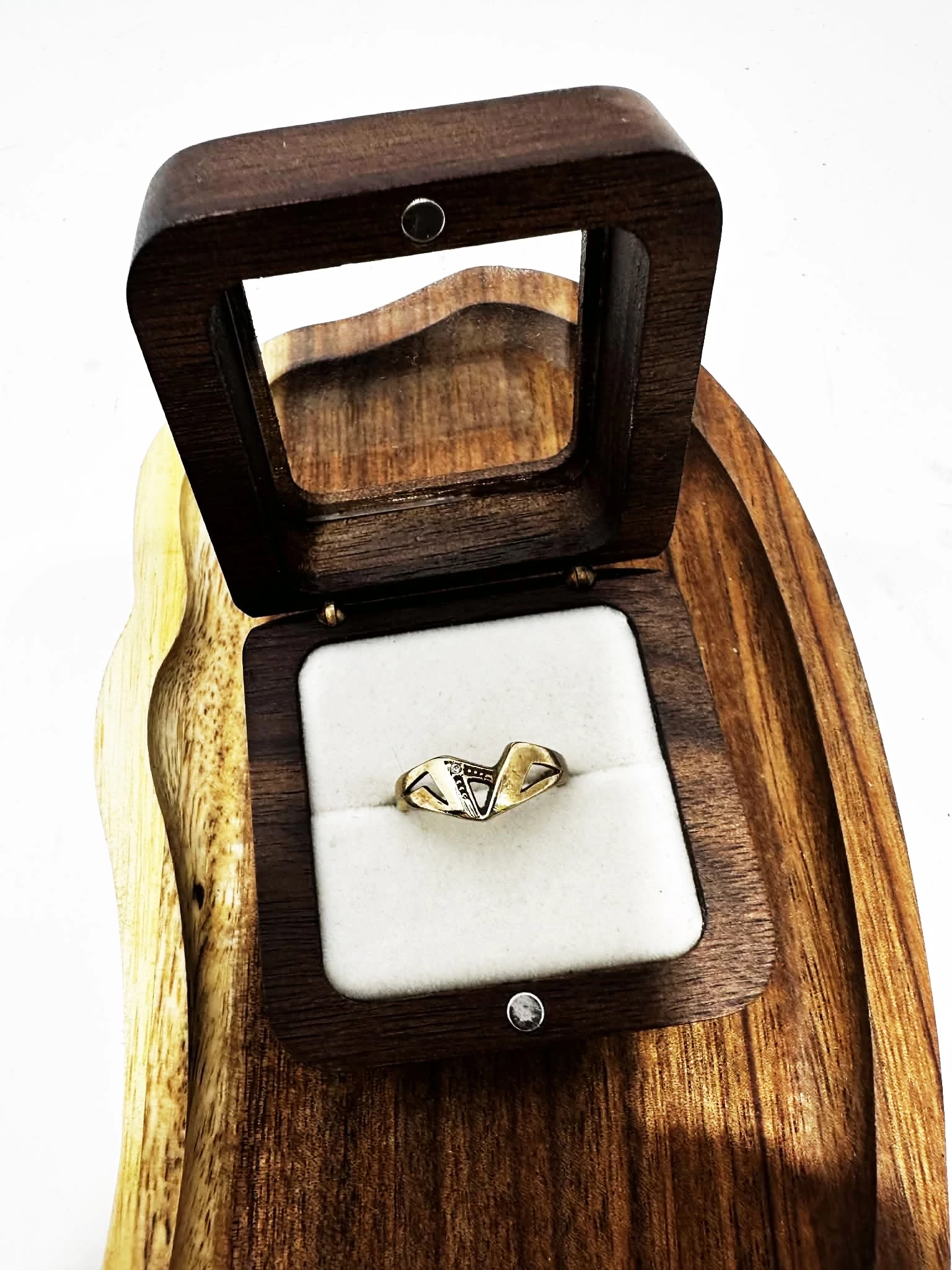 zloty-pierscionek-333-160g-r14-stan-11323-2