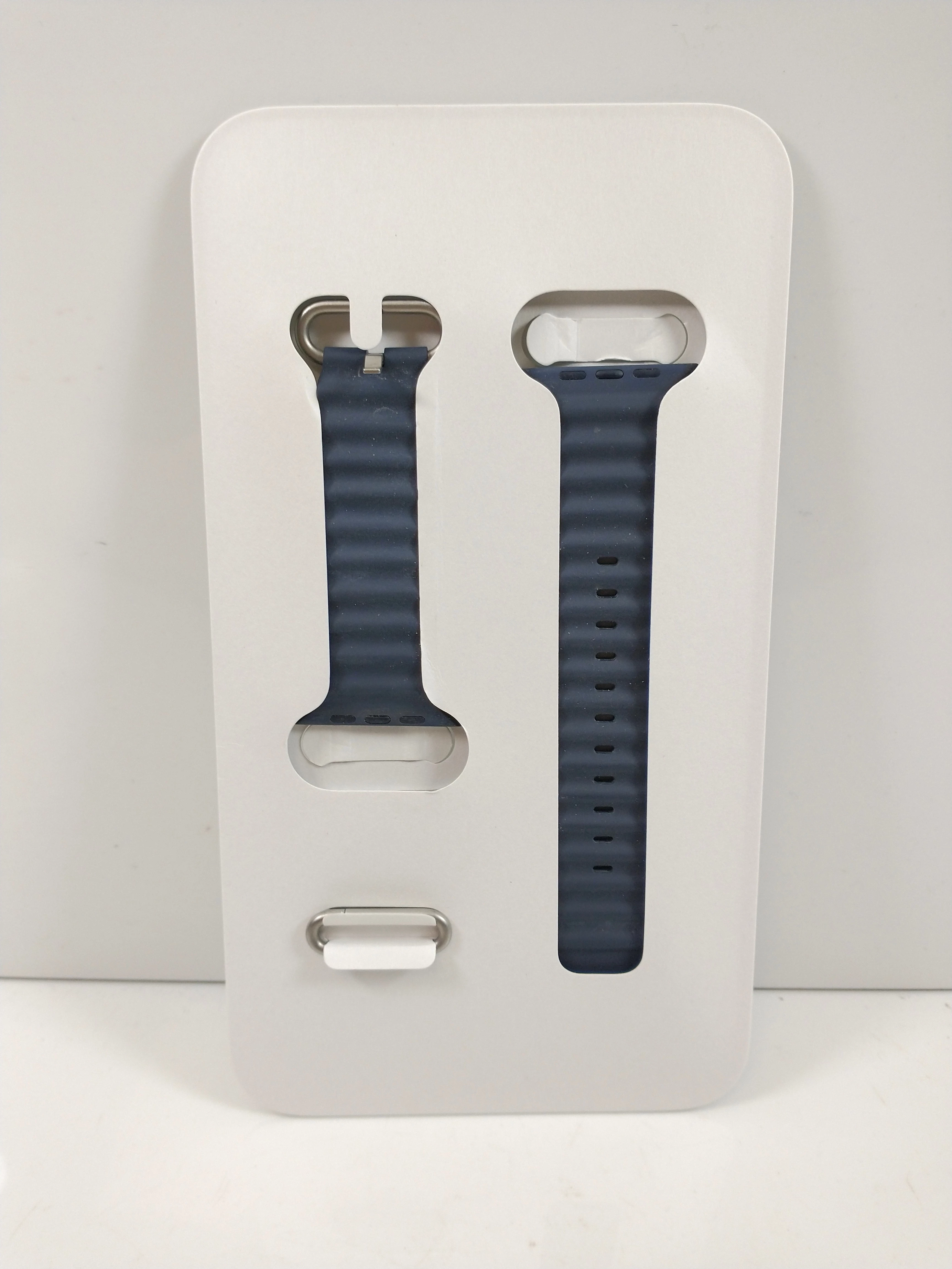 apple-watch-ultra-2-cellular-49mm-natural-ti-navy-ocean-band-a2986-szerokosc-koperty-4900