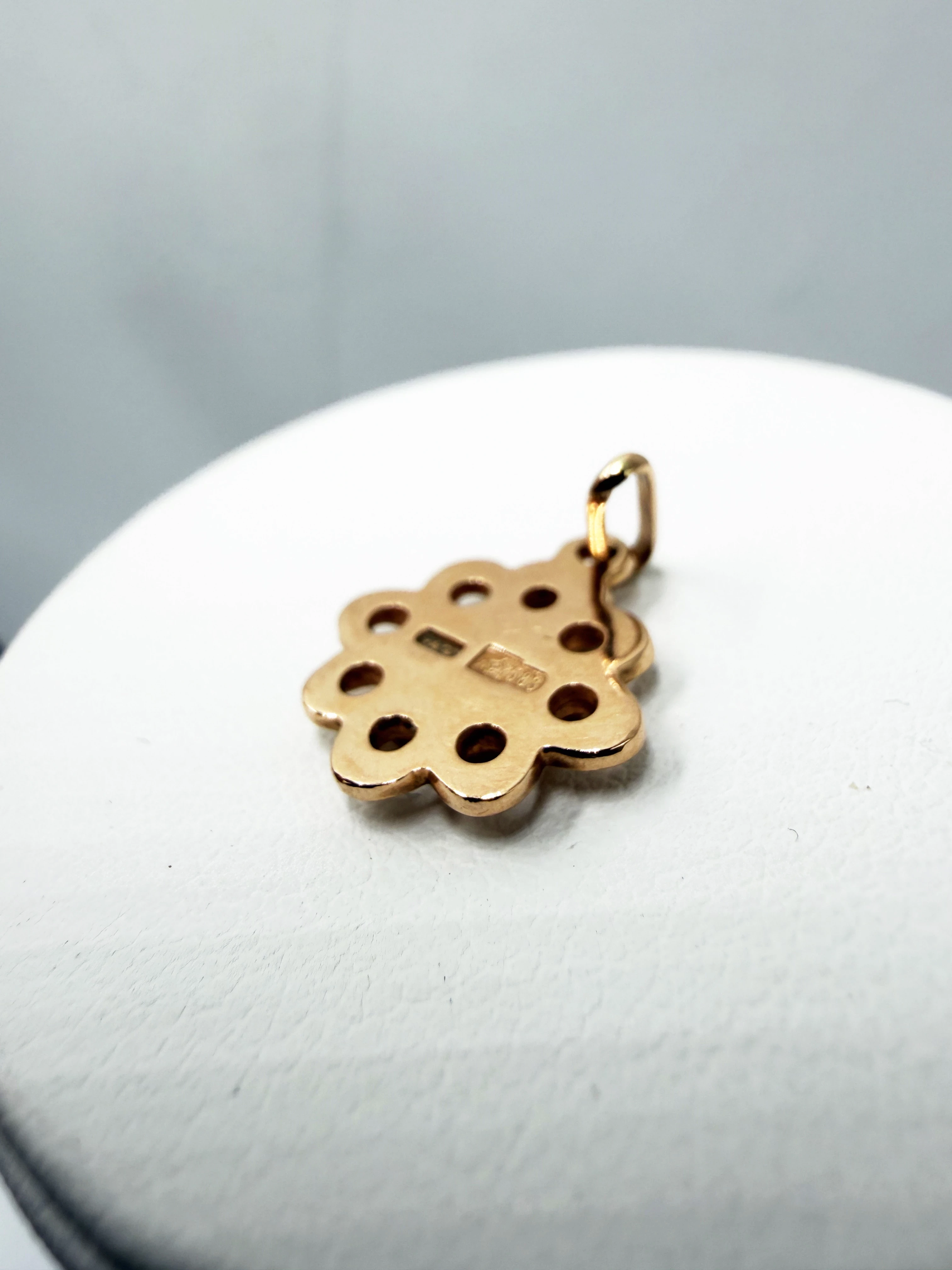 przepiekna-zlota-zawieszka-p585g-226cm200-material-dominujacy-223721-524288