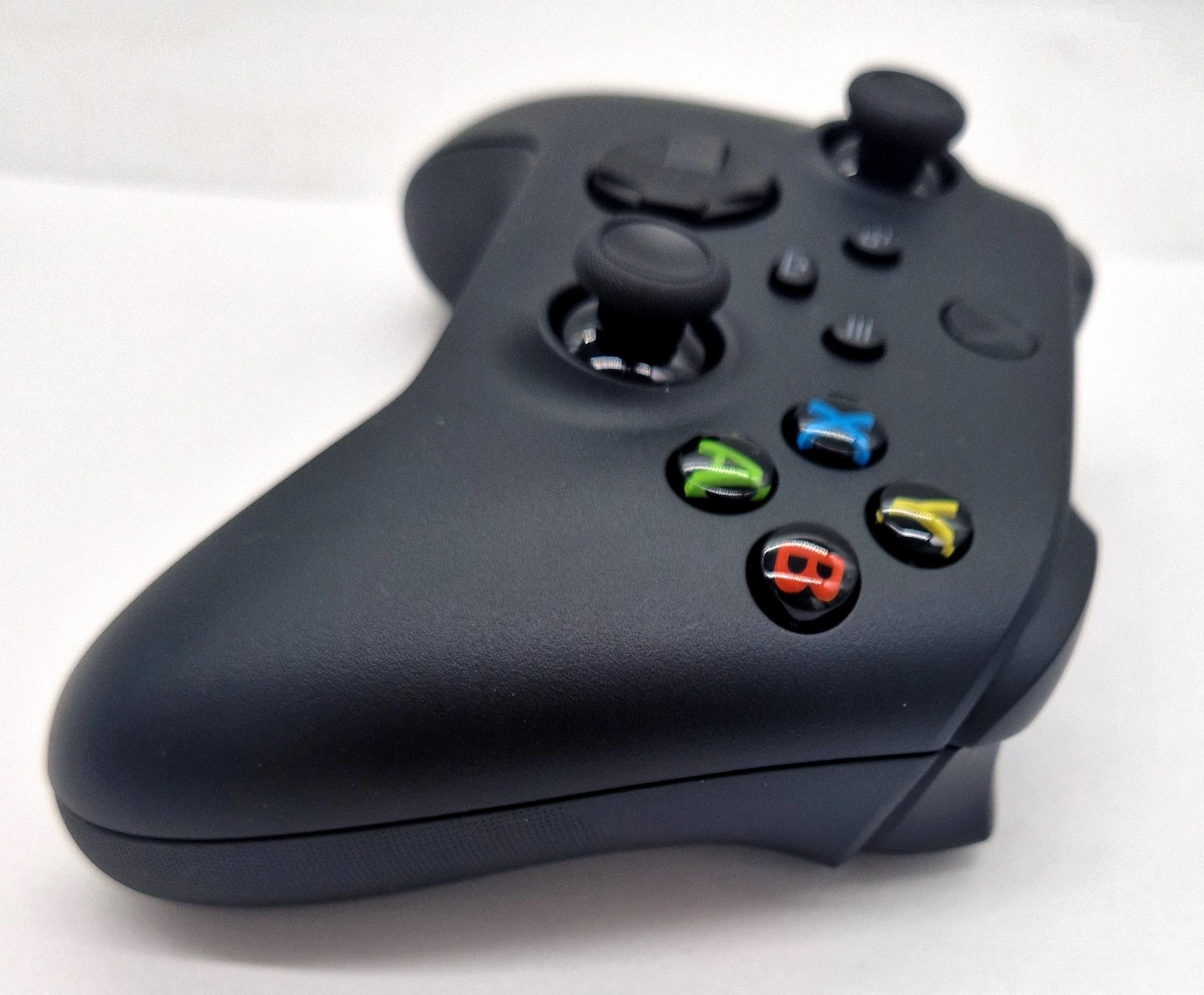 pad-do-xbox-one-1914-carbon-black-sposob-podlaczenia-210654-2
