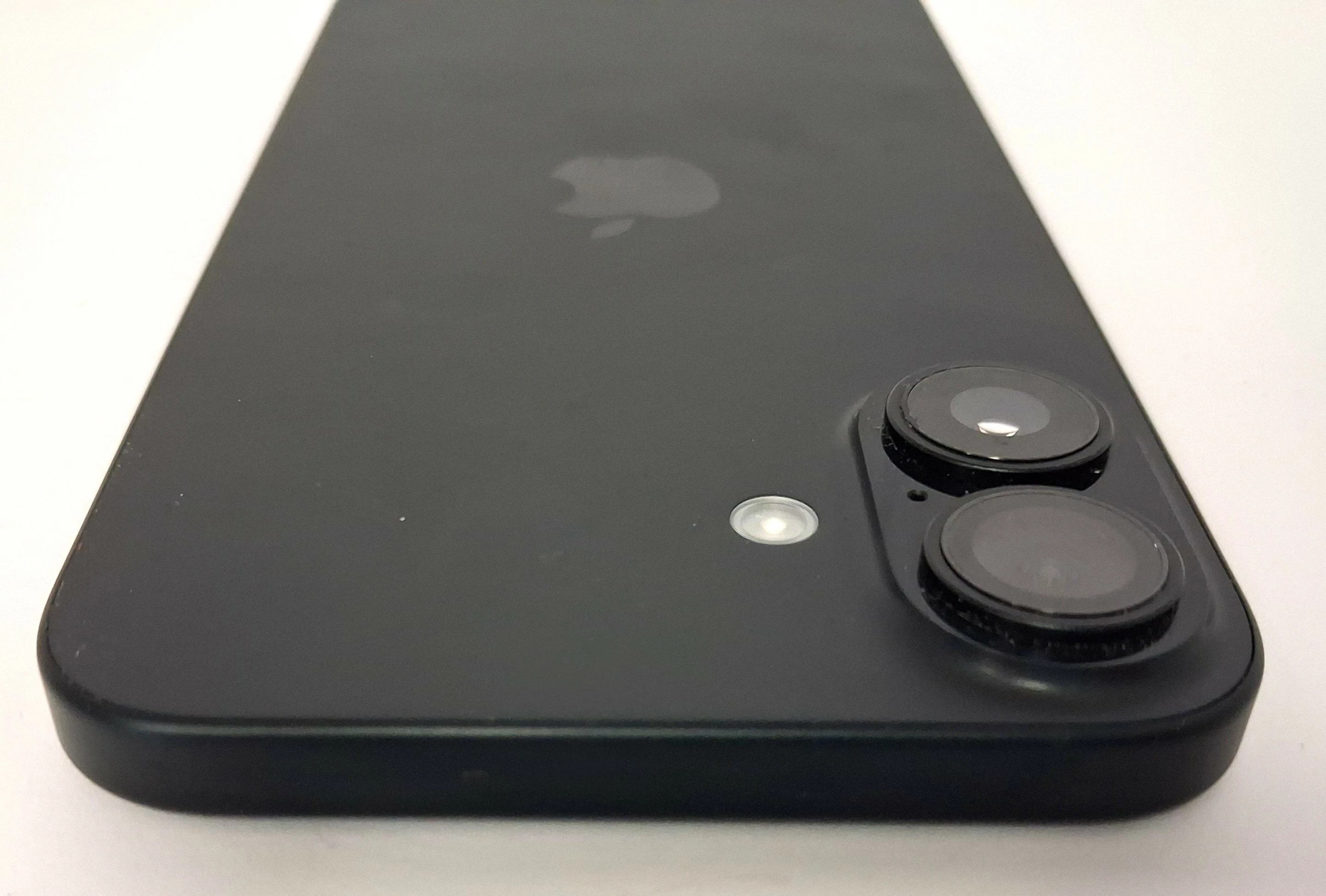 telefon-iphone-apple-16-plus-512gb-przekatna-ekranu-670