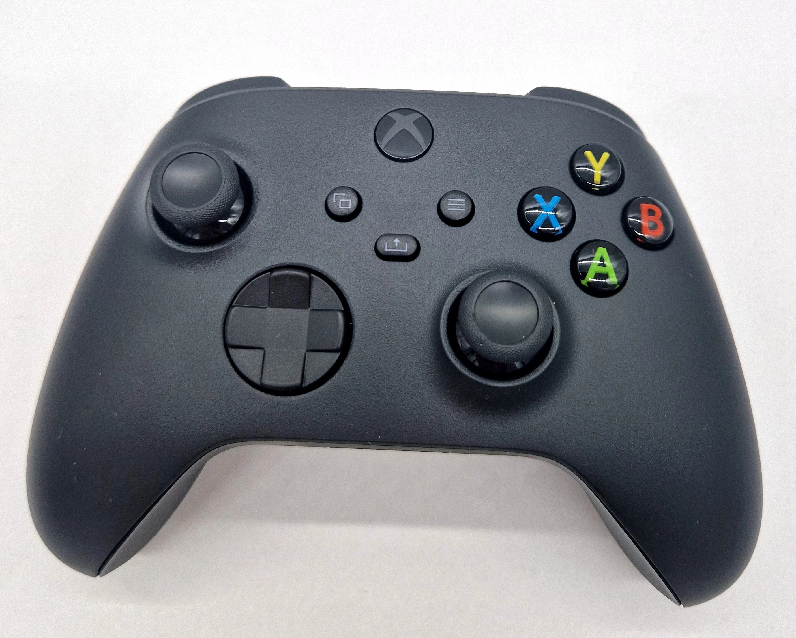 pad-do-xbox-one-1914-carbon-black-ean-gtin-889842114591