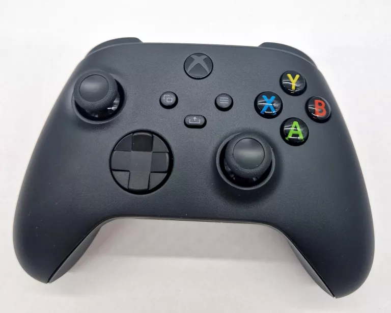 pad-do-xbox-one-1914-carbon-black-ean-gtin-889842114591
