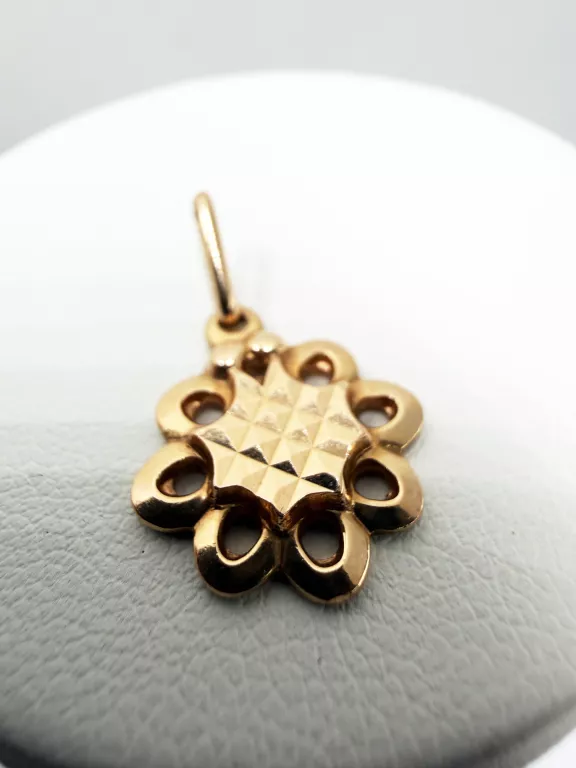 przepiekna-zlota-zawieszka-p585g-226cm200-kilinskiego-1-golub-dobrzyn