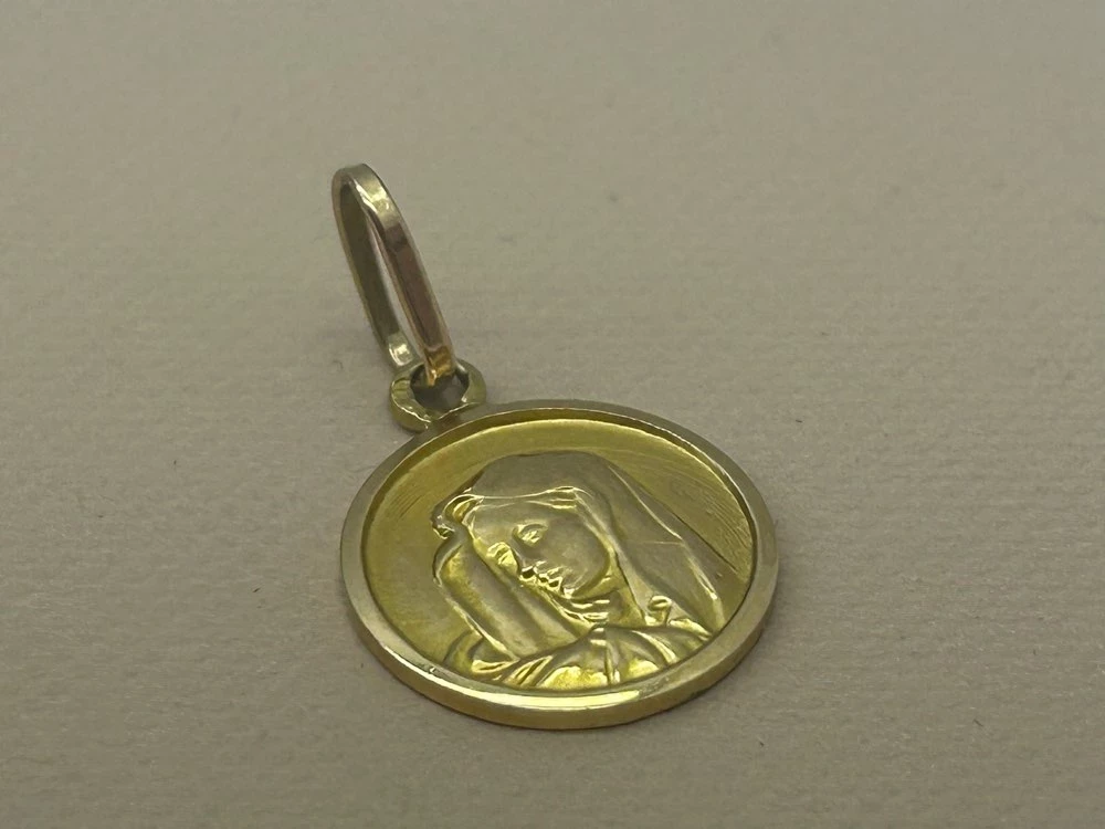 zlota-zawieszka-z-matka-boska-227750-jana-pawla-ii-9426-plock