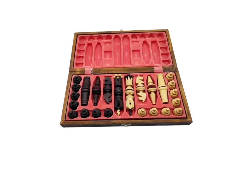 drewniane-szachy-turniejowe-gen-charlesa-de-gaullea-69-zabrze