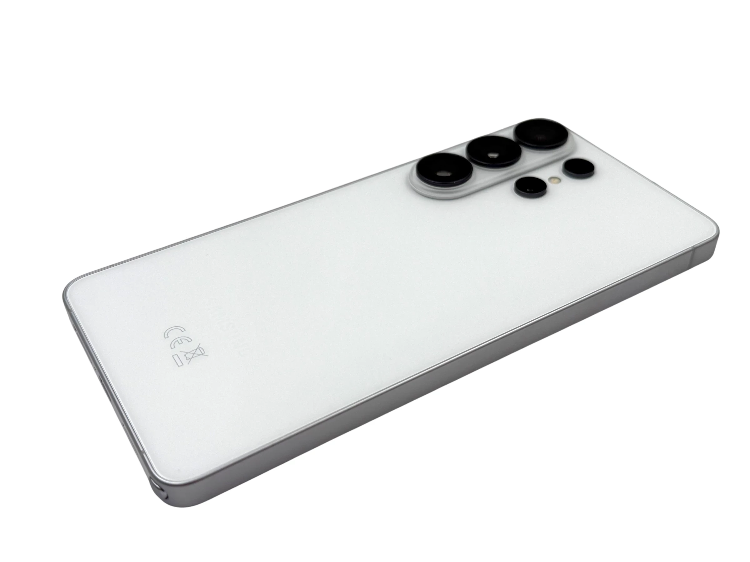 telefon-samsung-galaxy-s26-ultra-5g-12gb-512gb-69-5000mah-opis-przekatna-ekranu-690