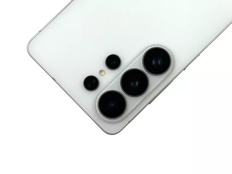 telefon-samsung-galaxy-s26-ultra-5g-12gb-512gb-69-5000mah-opis-pamiec-ram-202865-324301