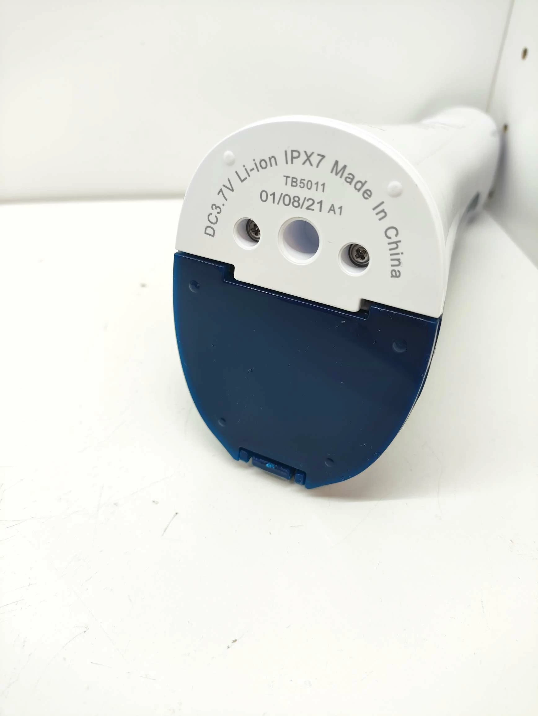 vitammy-aquarius-bezprzewodowy-irygator-dentystyczny-stan-11323-2