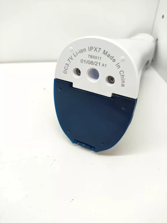 vitammy-aquarius-bezprzewodowy-irygator-dentystyczny-stan-11323-2