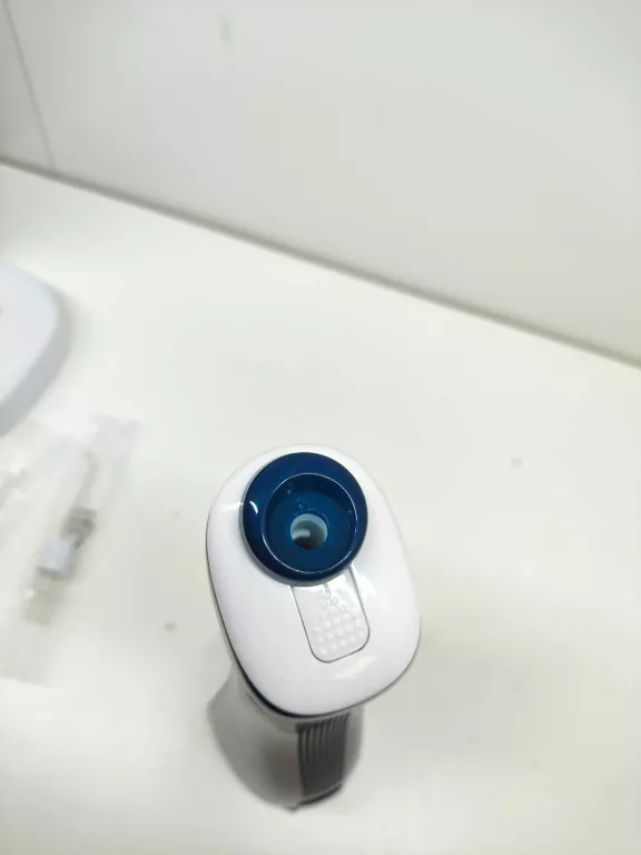 vitammy-aquarius-bezprzewodowy-irygator-dentystyczny-model-aquarius