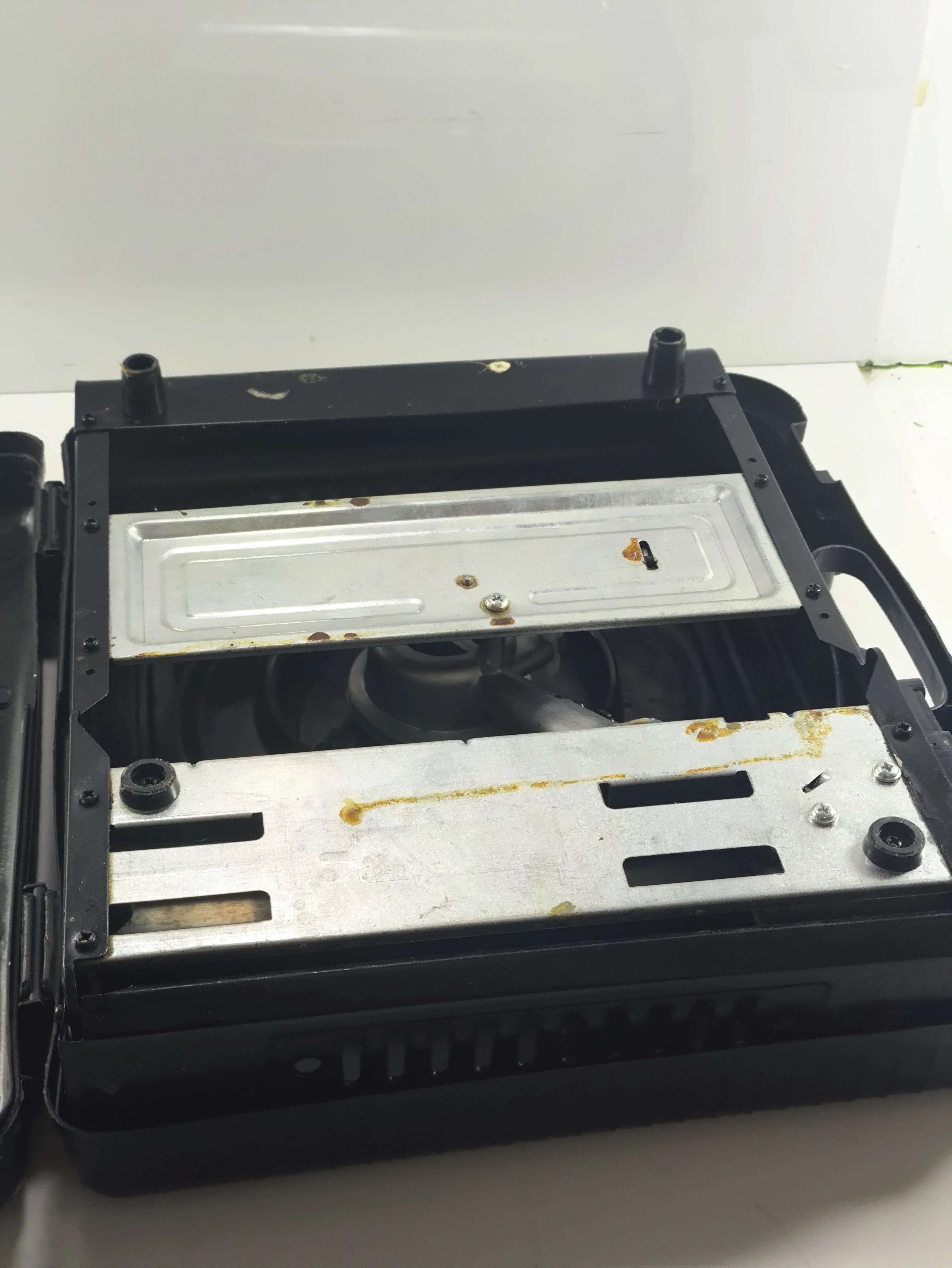 kuchenka-turystyczna-gazowa-walizka-czarna-stan-11323-2