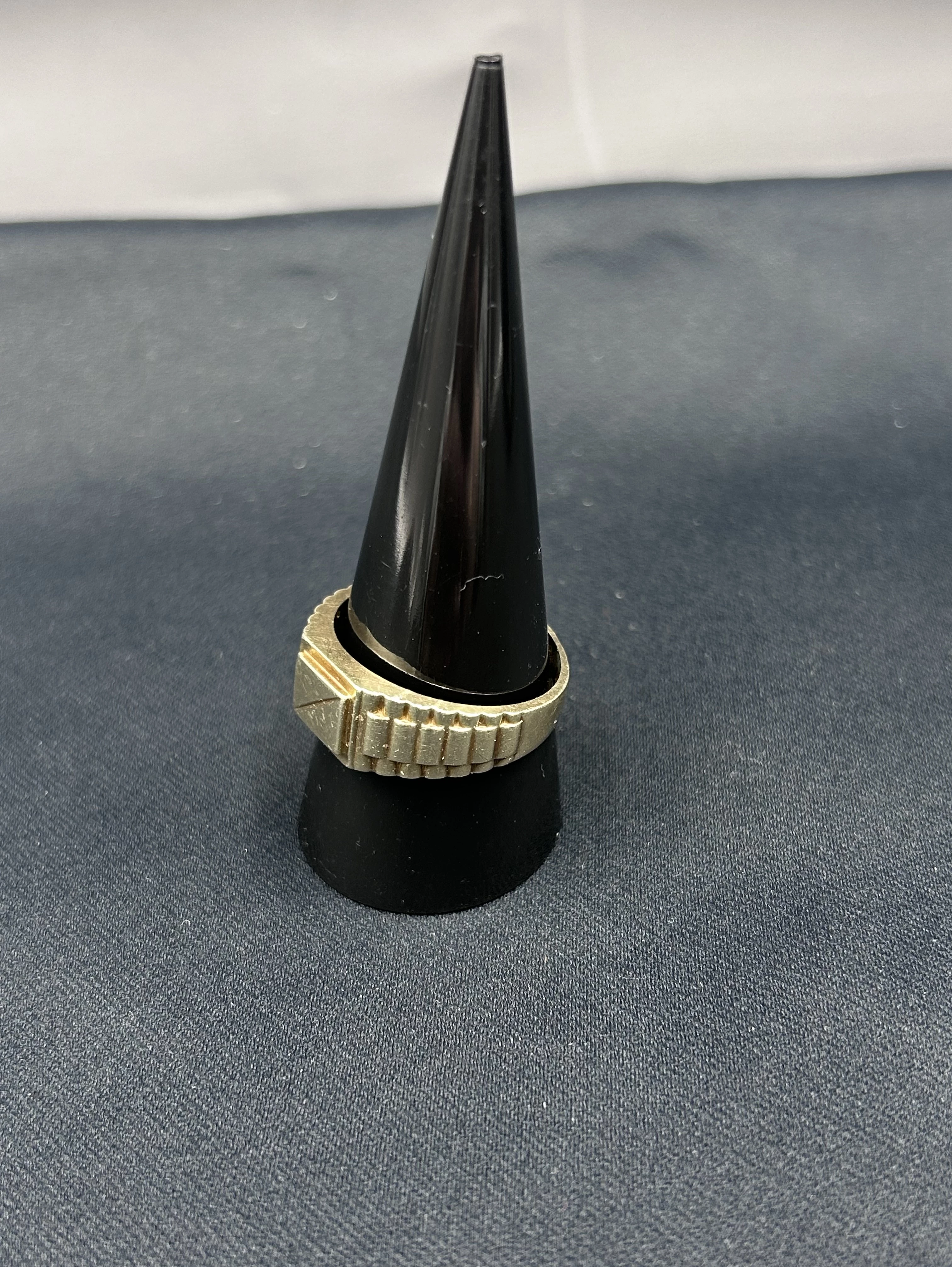 piekny-zloty-sygnet-333-400g-r25-stan-11323-2