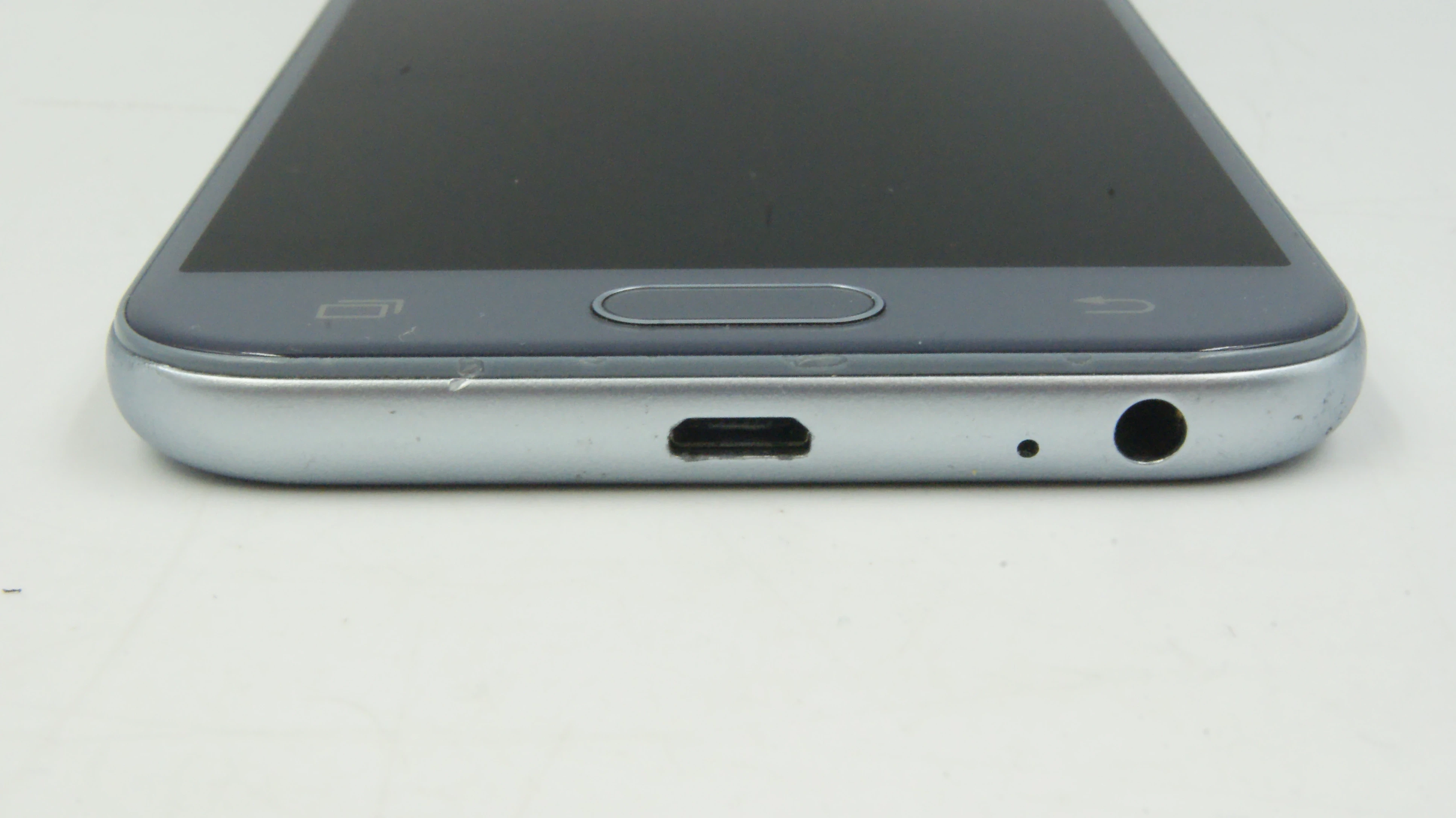 smartfon-samsung-galaxy-j3-2017-etui-pojemnosc-akumulatora-2400