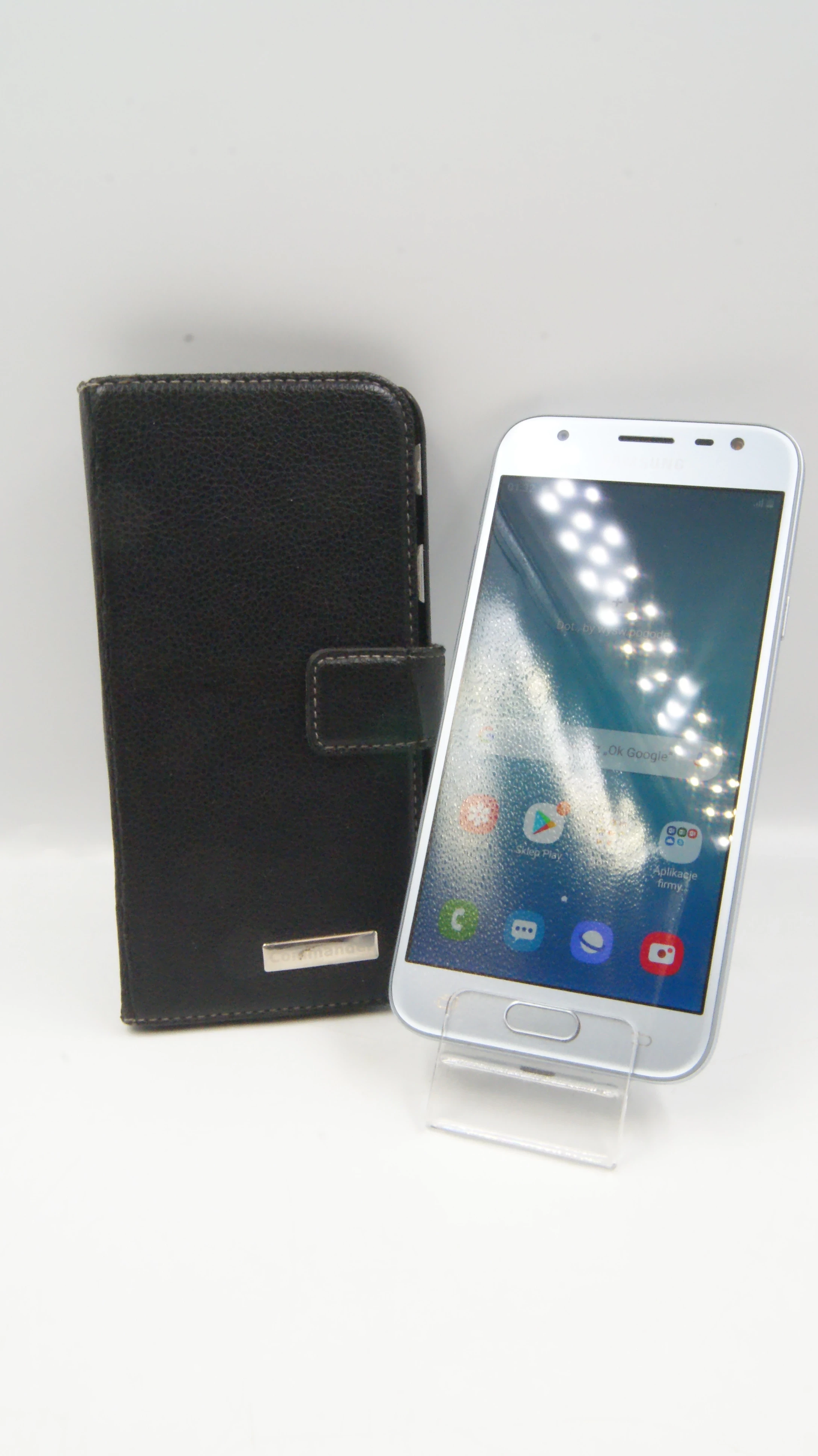 smartfon-samsung-galaxy-j3-2017-etui-ratuszowa-5-szamotuly