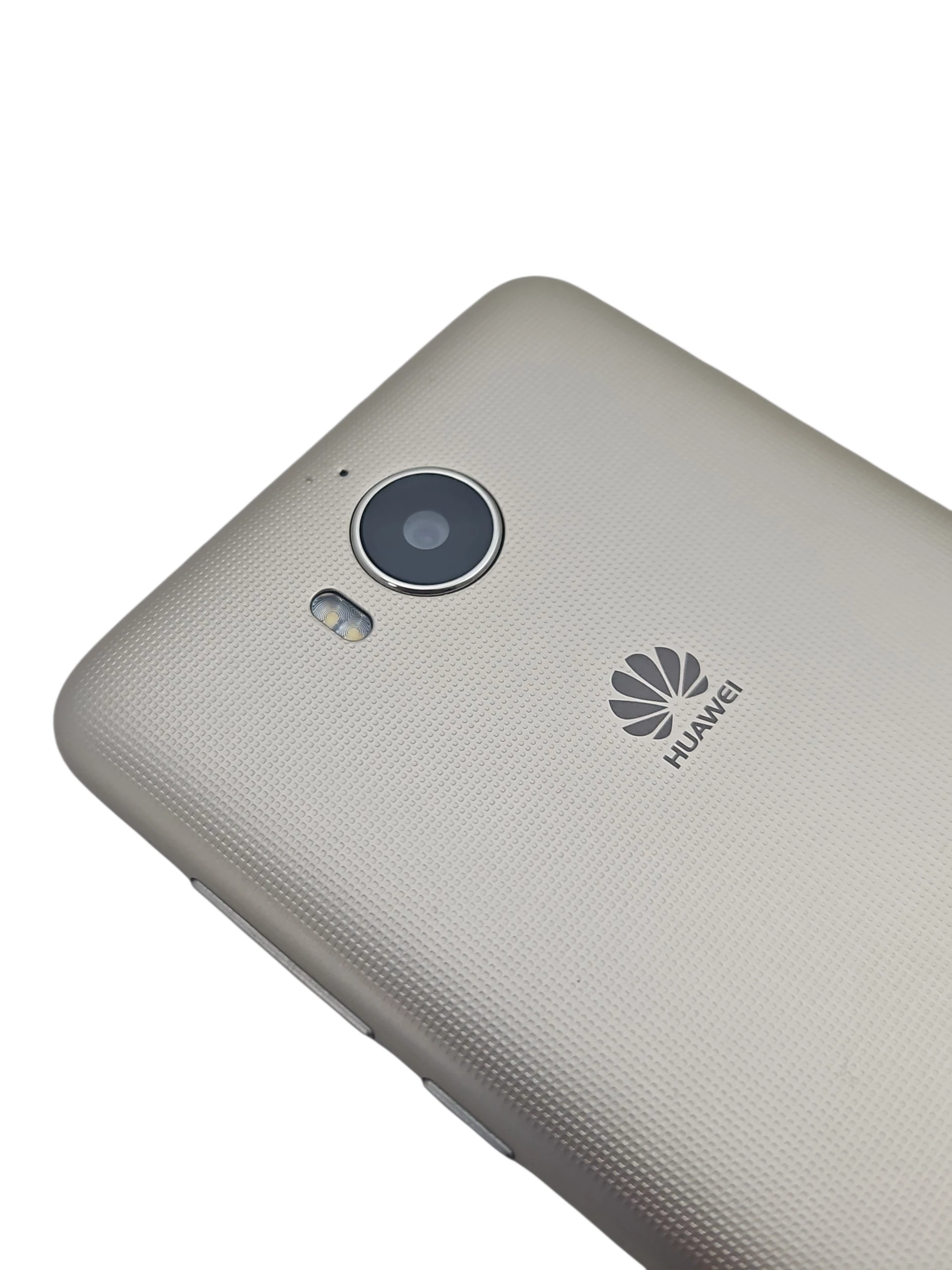 telefon-huawei-y6-2017-mya-l41-216gb-wbudowana-pamiec-202869-214201