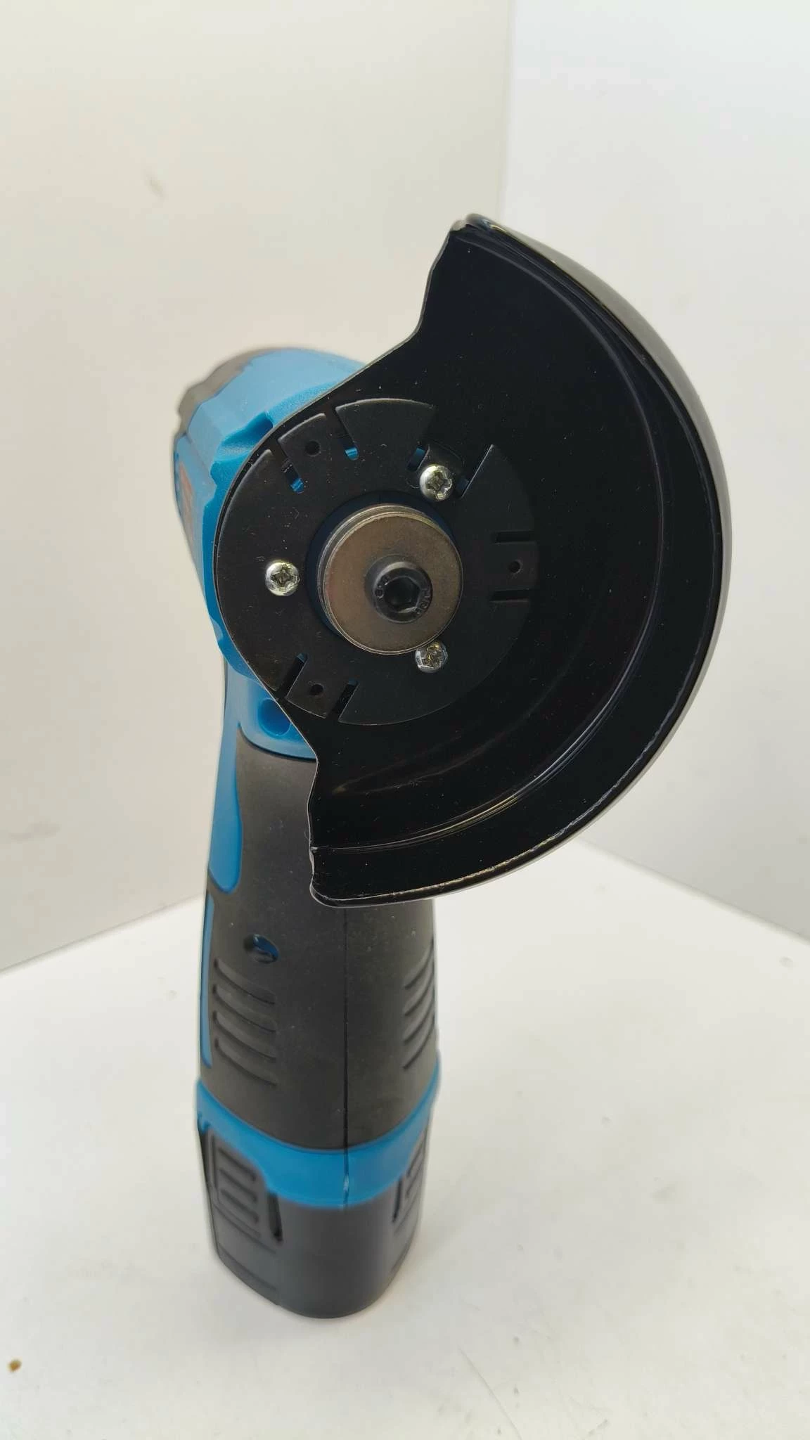 akumulatorowa-szlifierka-katowa-75mm-rodzaj-zasilania-128529-1