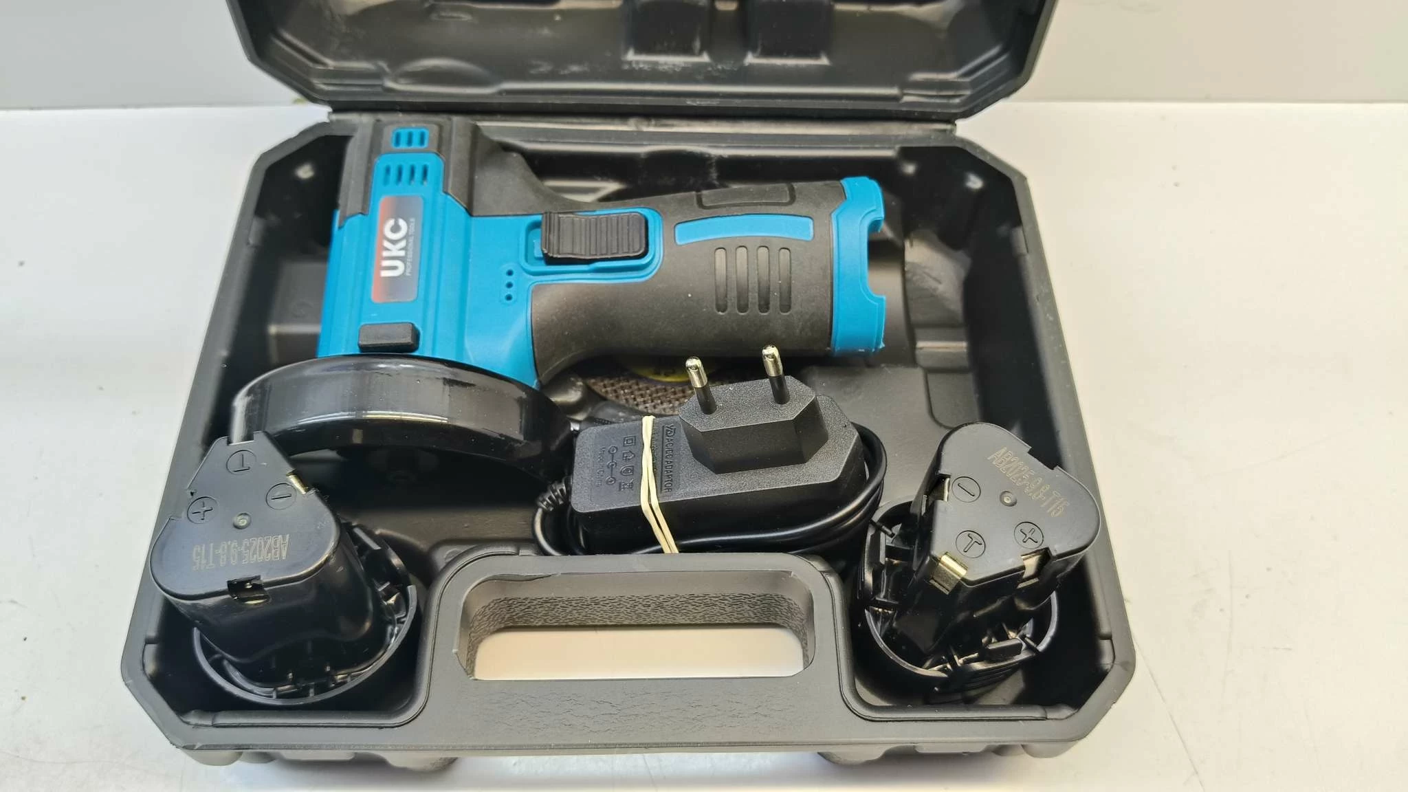 akumulatorowa-szlifierka-katowa-75mm-dworcowa-16-plock