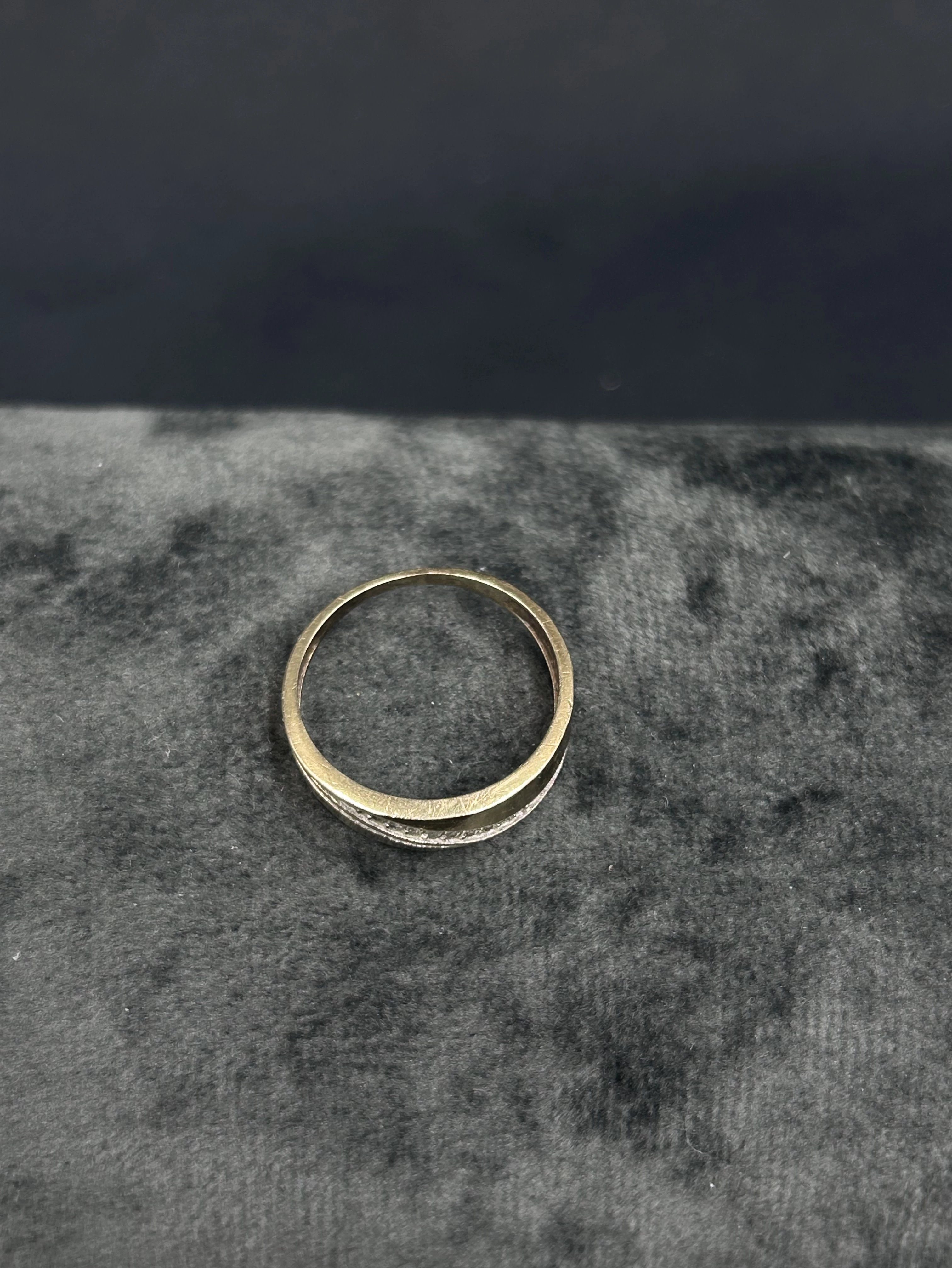 cudowny-zloty-pierscionek-z-kamieniami-333255gr19-material-15835-2