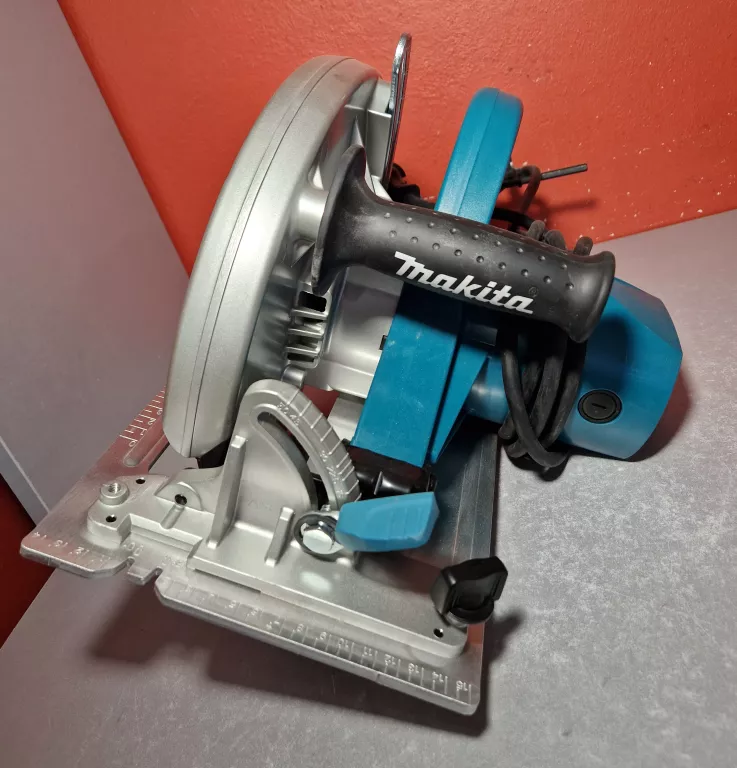 pila-pilarka-tarczowa-makita-hs0600-2000w-stan-11323-2