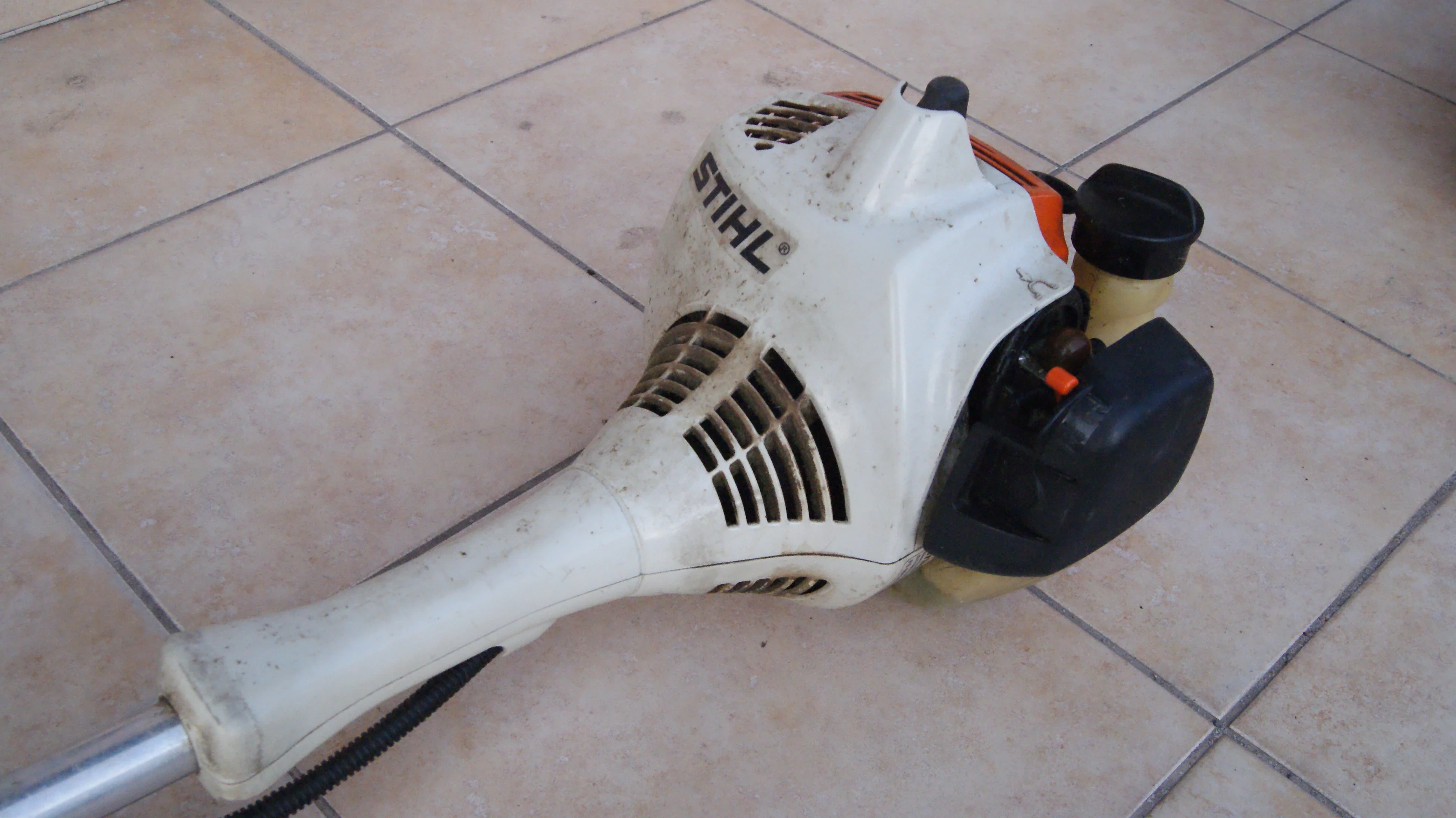 kosa-spalinowa-stihl-fs-55-2018-srednica-ciecia-42