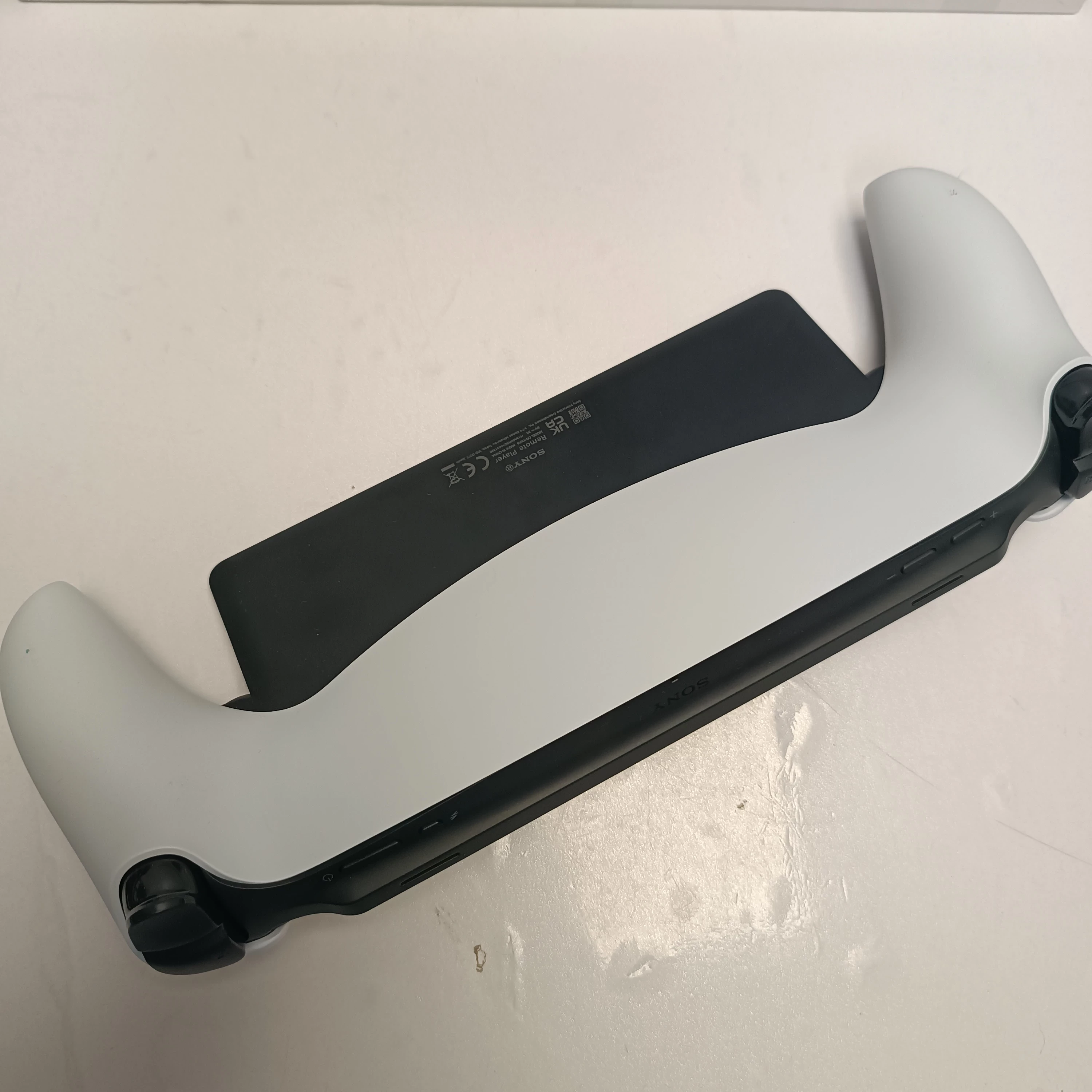 konsola-przenosna-sony-playstation-do-systemu-ps5-wersja-247643-2011419