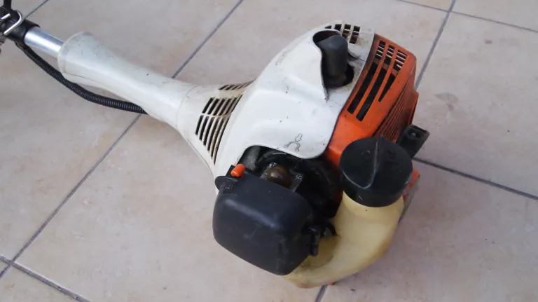 kosa-spalinowa-stihl-fs-55-2018-moc-silnika-750