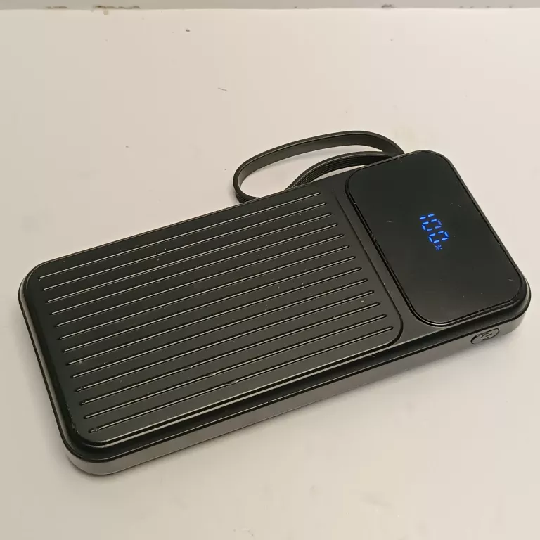 powerbank-czarny-10000mah-pojemnosc-akumulatora-10000