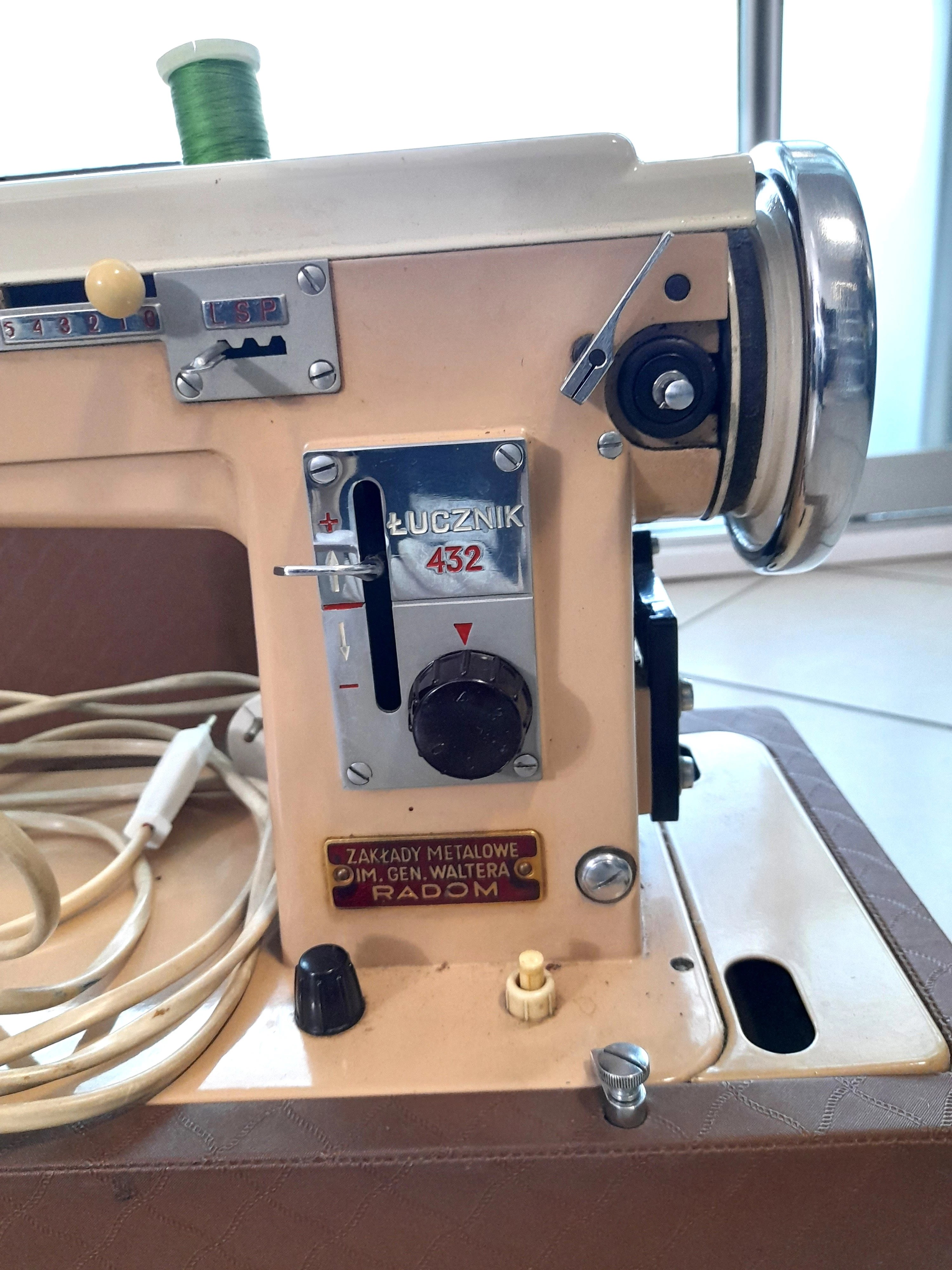 lucznik-432-maszyna-do-szycia-w-walizce-marka-248811-1017239