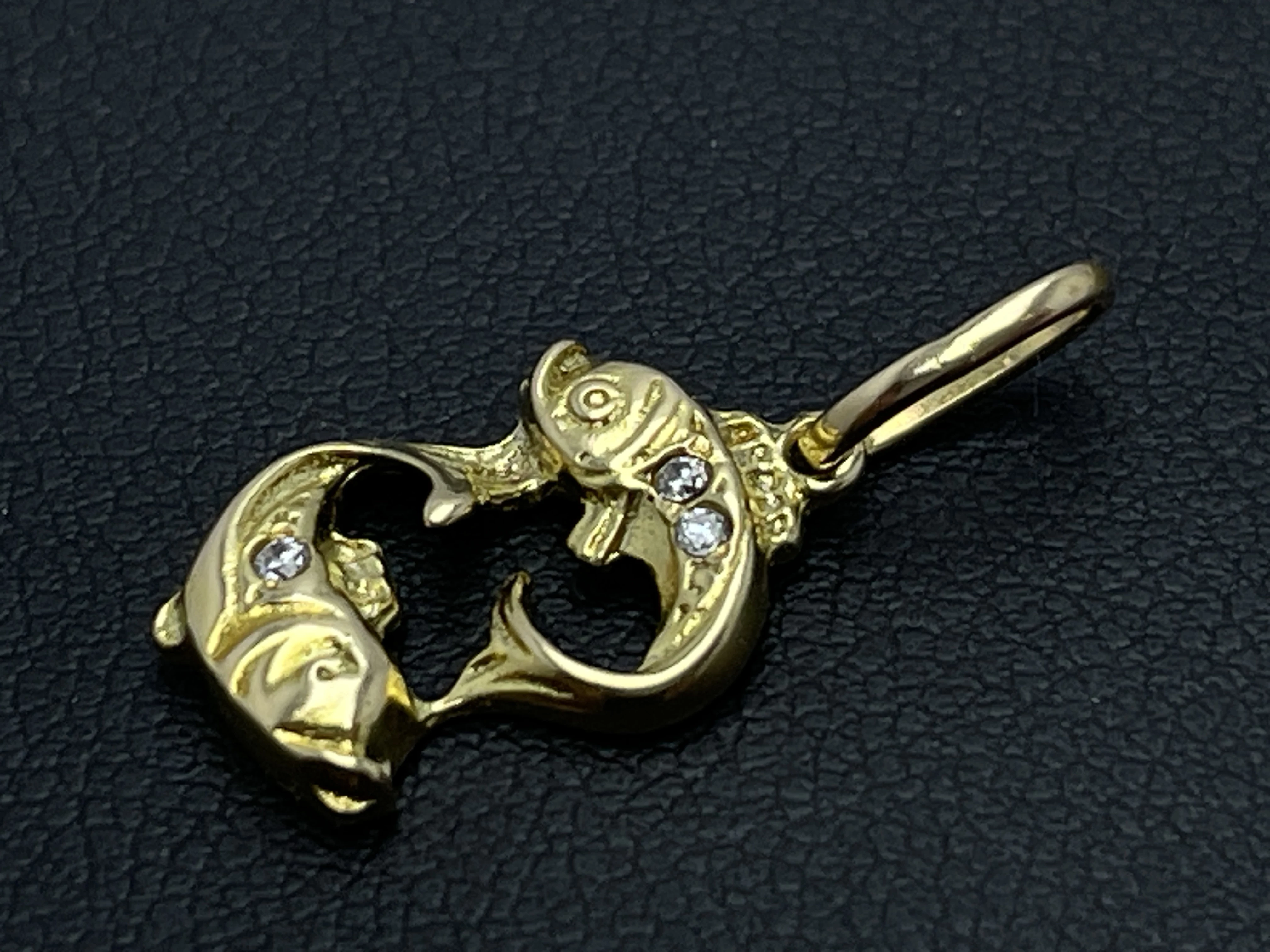 zlota-zawieszka-ryby-pr-585-w-100-rodzaj-2205-2