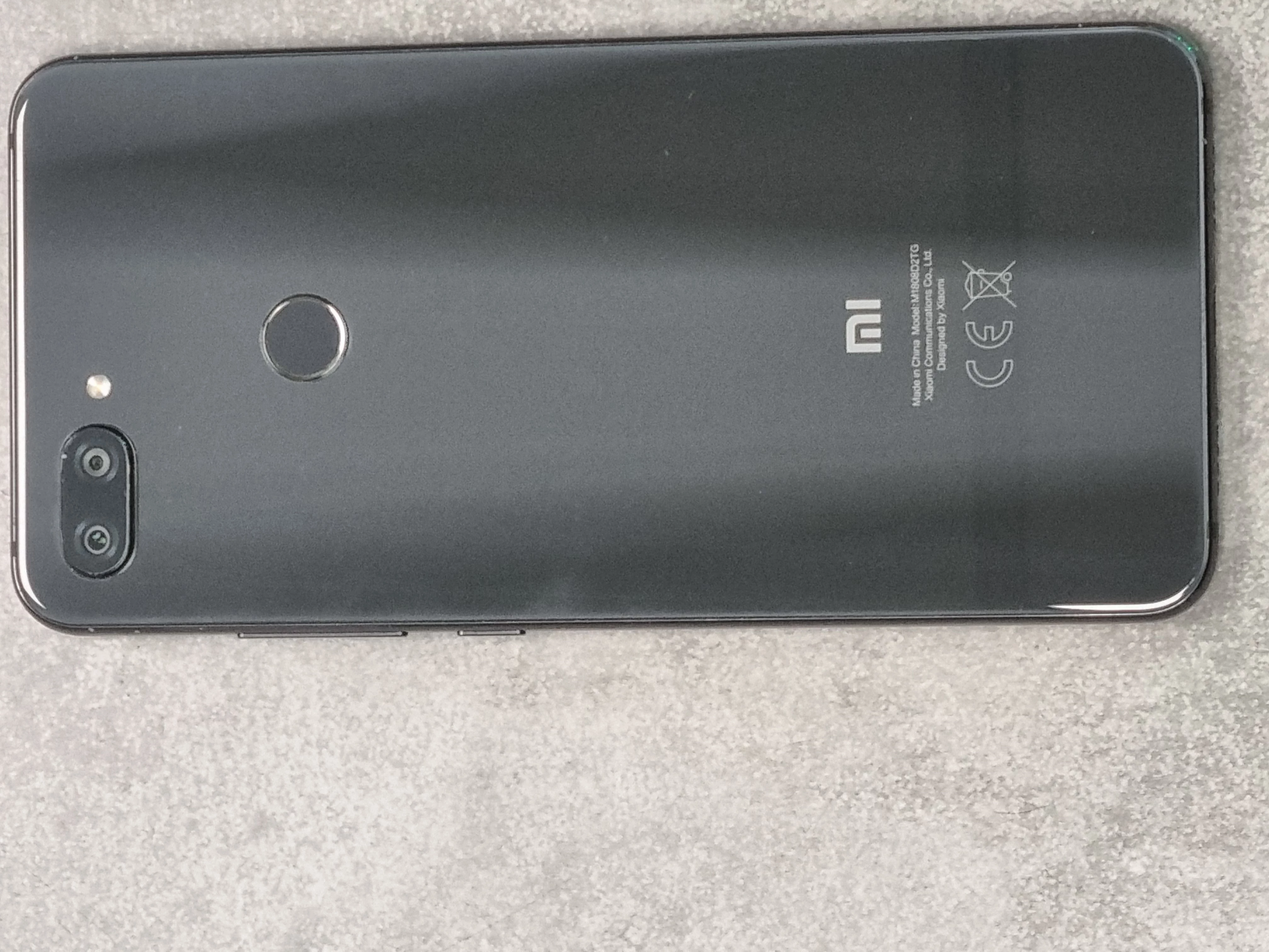 telefon-xiaomi-mi-8-lite-464gb-przekatna-ekranu-626
