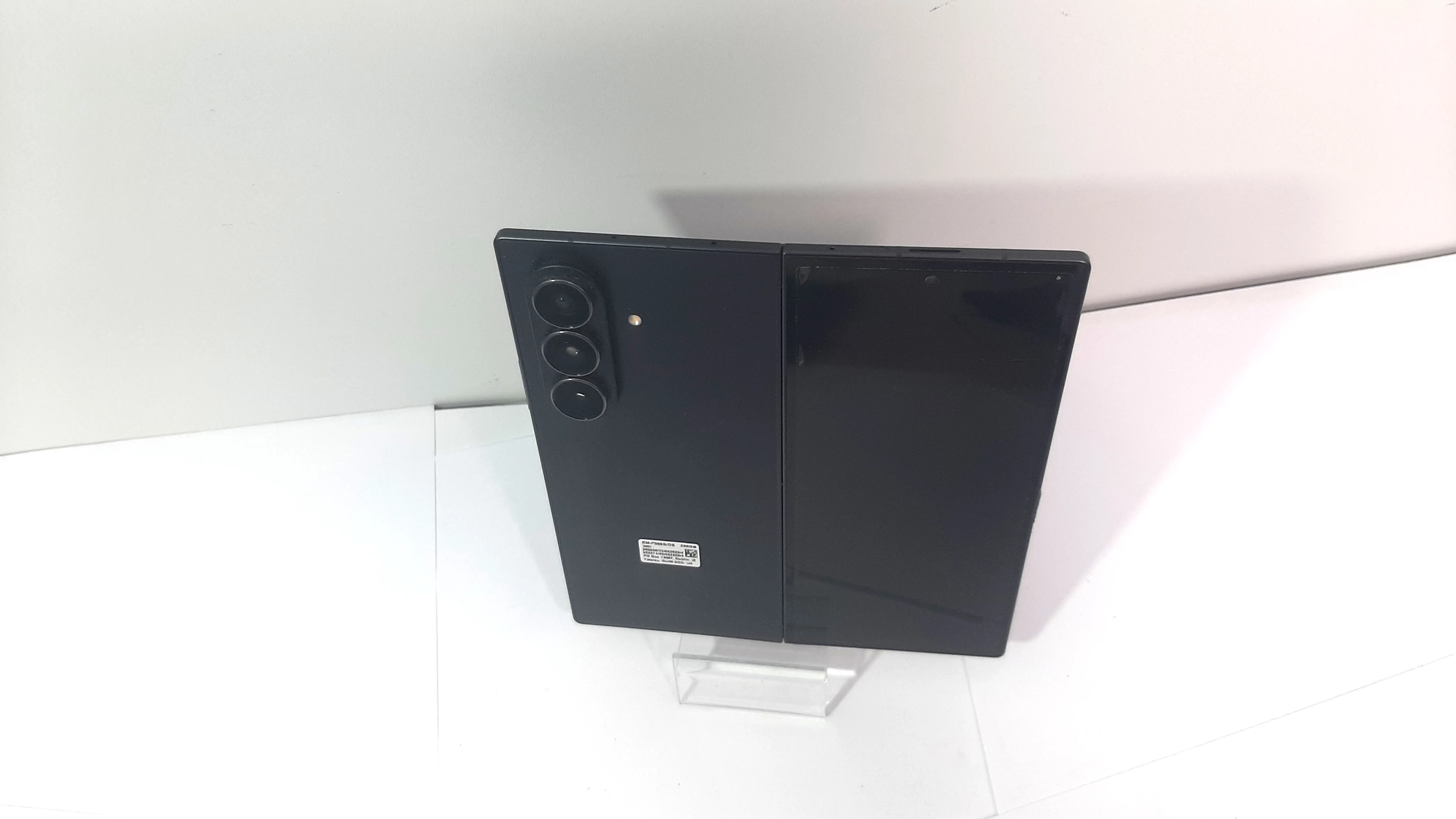 samsung-z-fold-7-5g-12256gb-kod-producenta-sm-f966bzkbeue