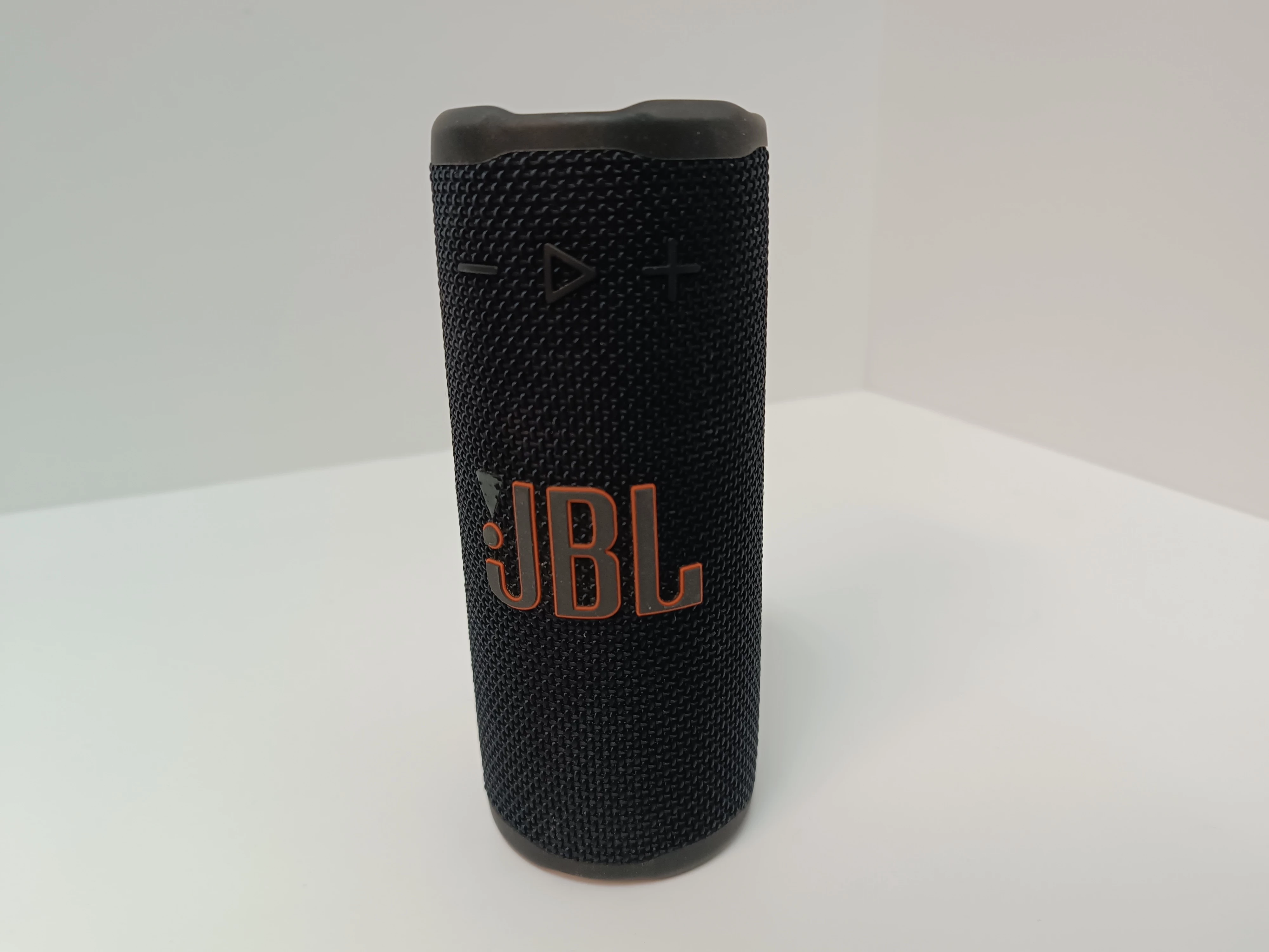 glosnik-jbl-grip-stan-11323-2