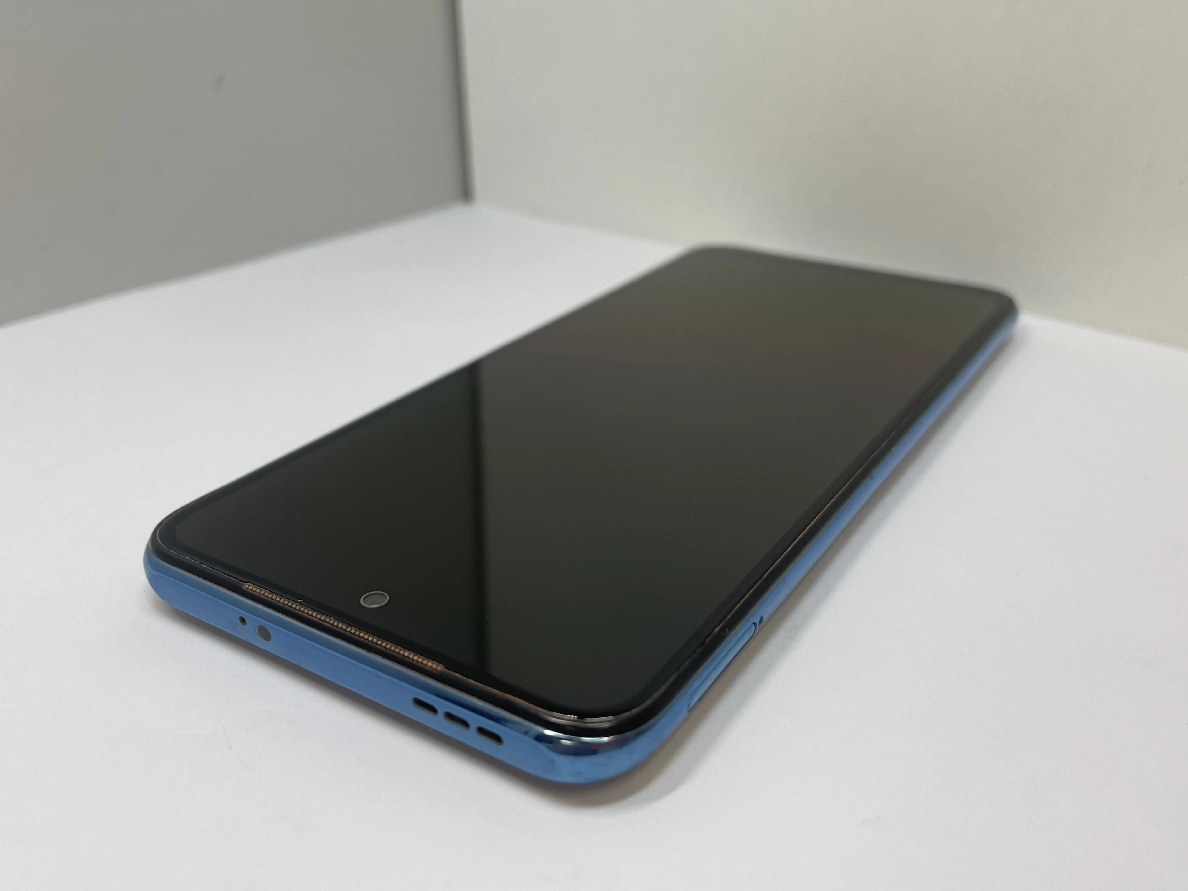 telefon-redmi-note-10s-128gb-kod-producenta-33426