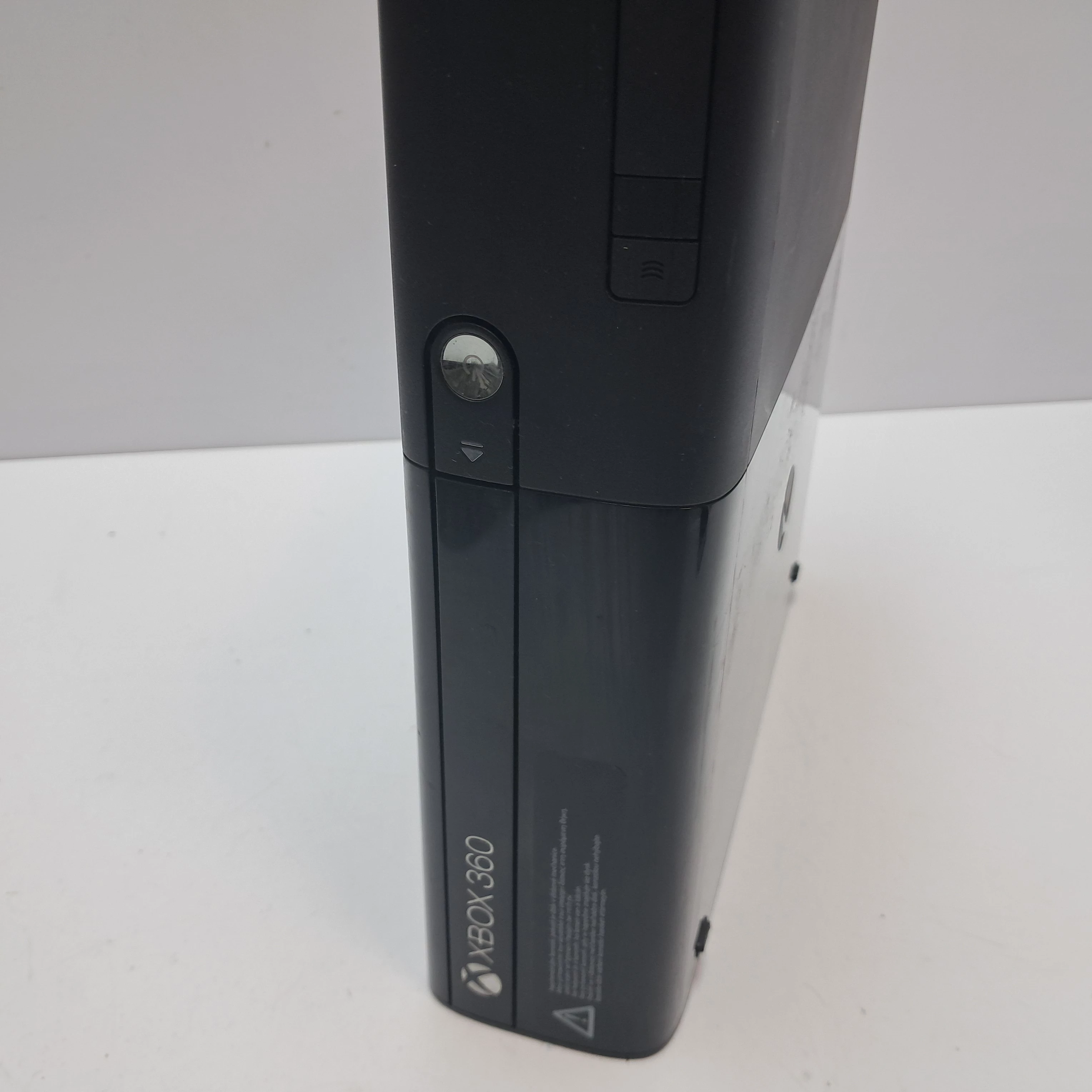 konsola-xbox-360-at-opis-stan-11323-2