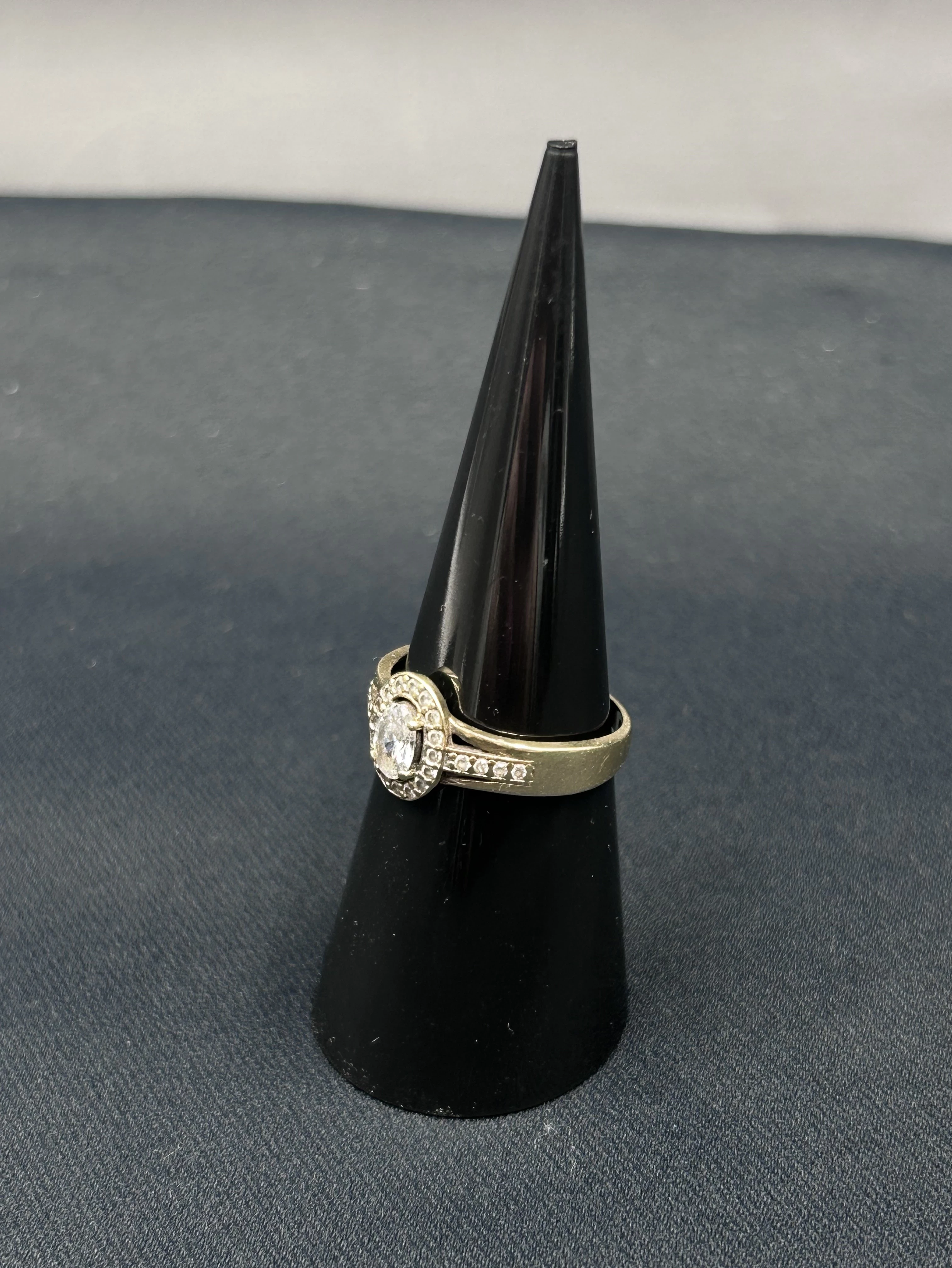 przepiekny-zloty-pierscionek-z-kamieniem-333208gr15-rodzaj-2205-2