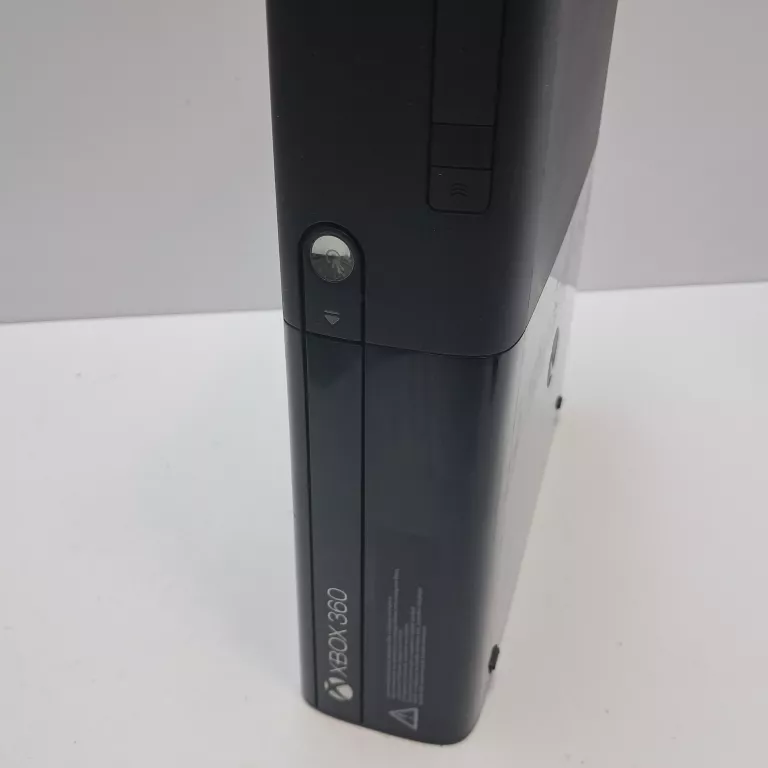 konsola-xbox-360-at-opis-stan-11323-2