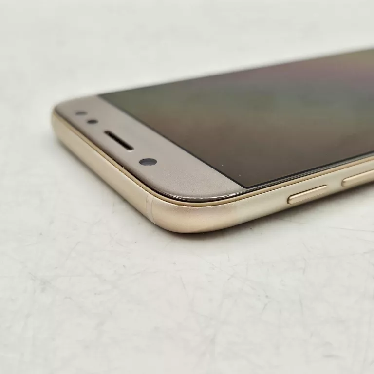 samsung-galaxy-j5-16gb-2ram-przekatna-ekranu-520