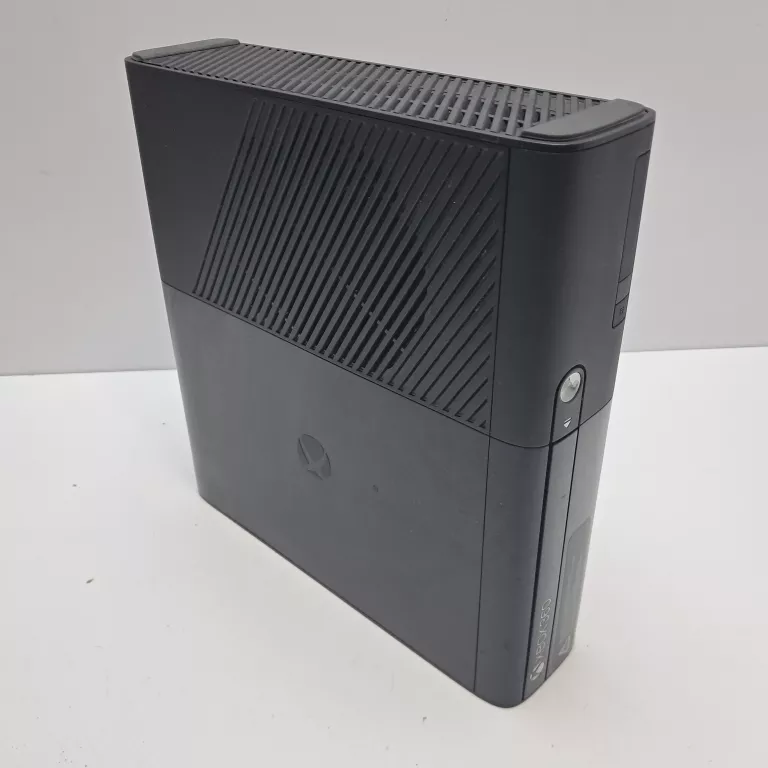 konsola-xbox-360-at-opis-wersja-konsoli-205974-225546