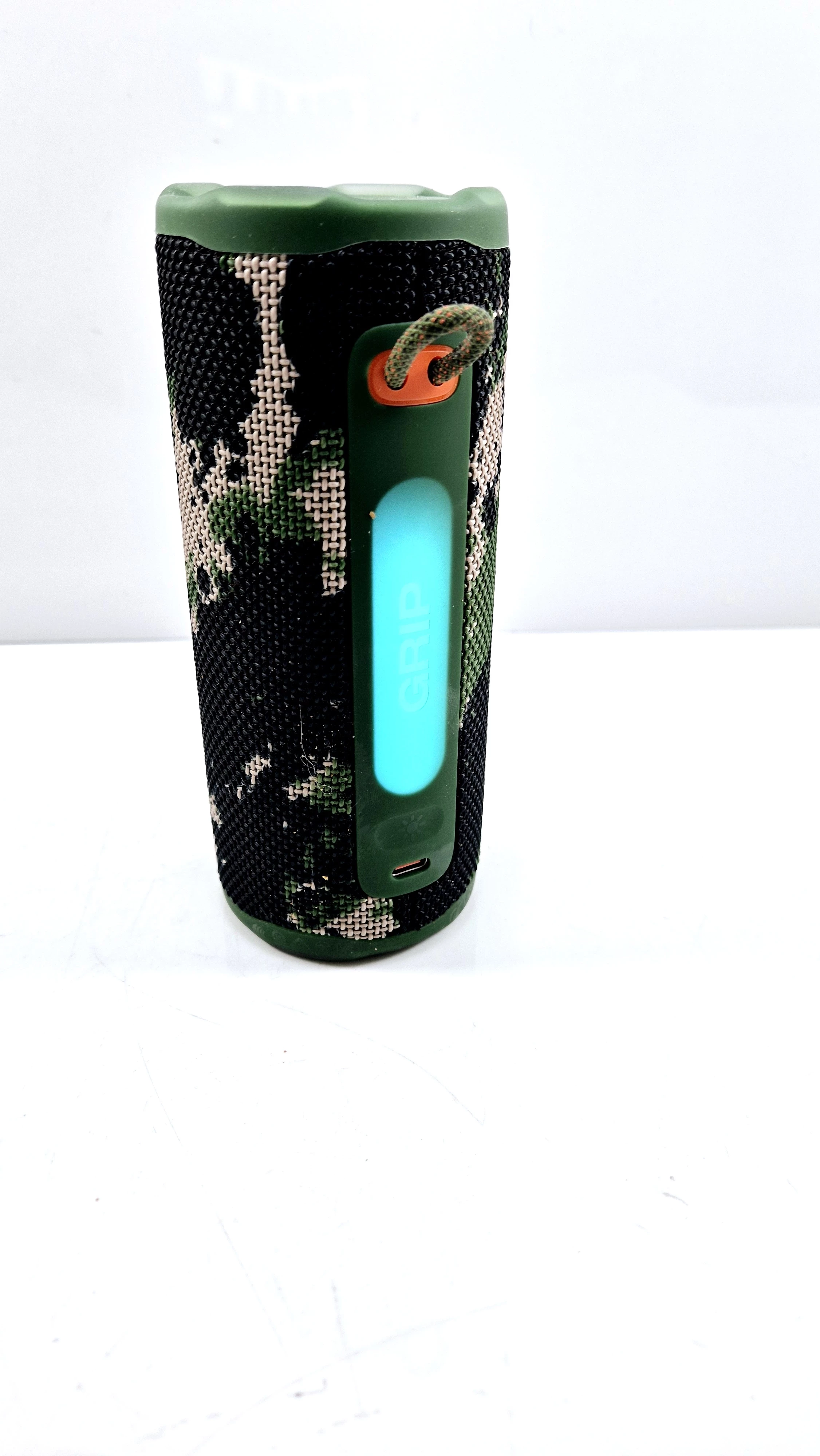 glosnik-bluetooth-jbl-grip-moro-stan-11323-2