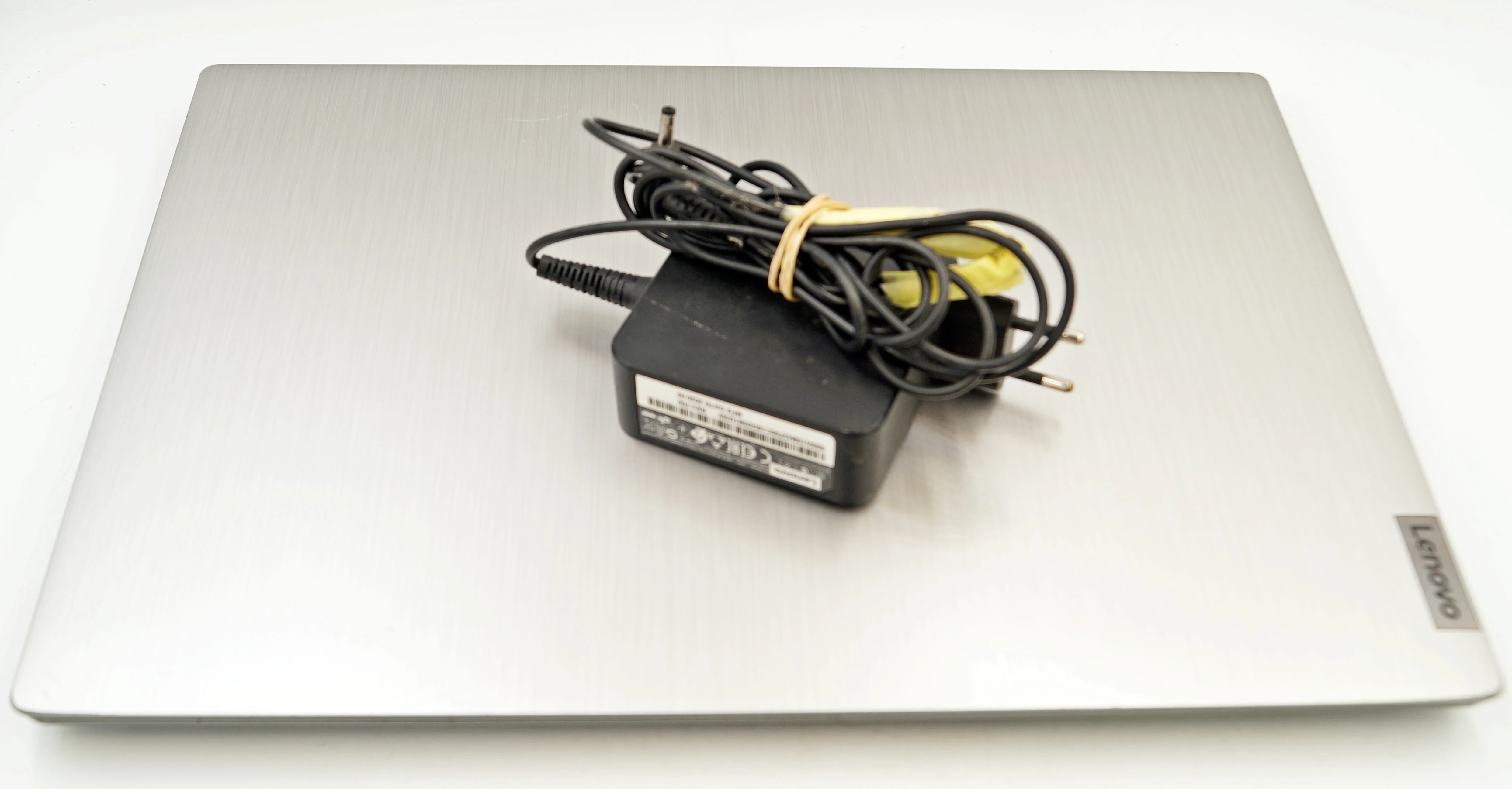 laptop-lenovo-ideapad-3-8gb-ram-ddr4-256gb-ssd-ryzen-3-3250u-system-operacyjny-201865-1016326