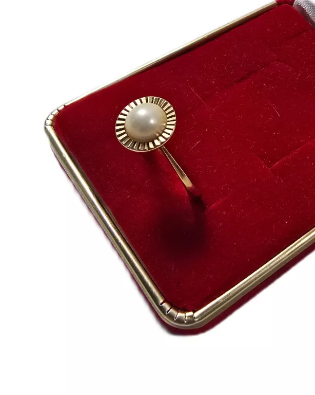 zloty-pierscionek-proby-750-r-17-427g-material-15835-2