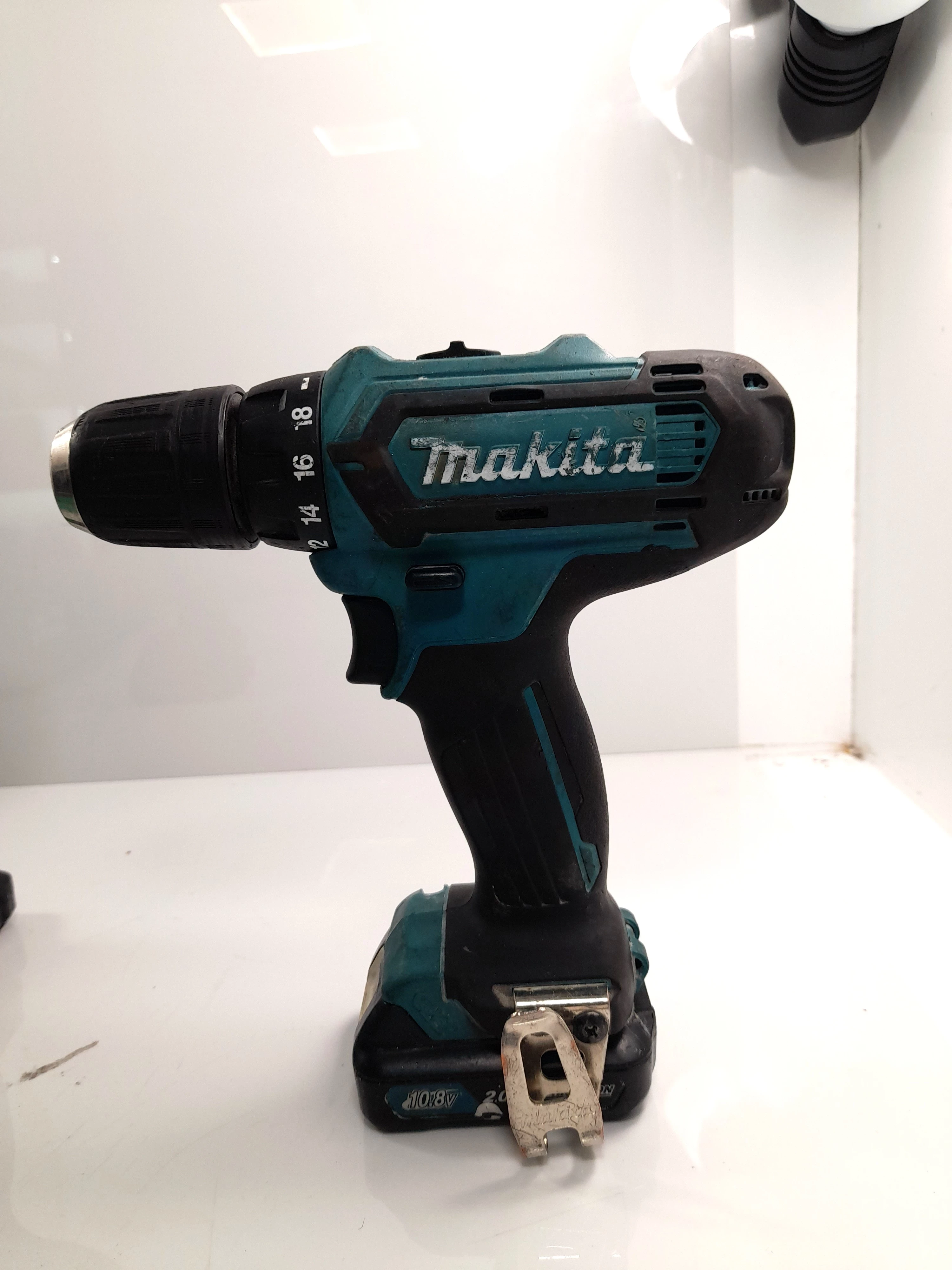 zestaw-wkretarka-zakretarka-makita-18-v-opis-pojemnosc-akumulatora-150