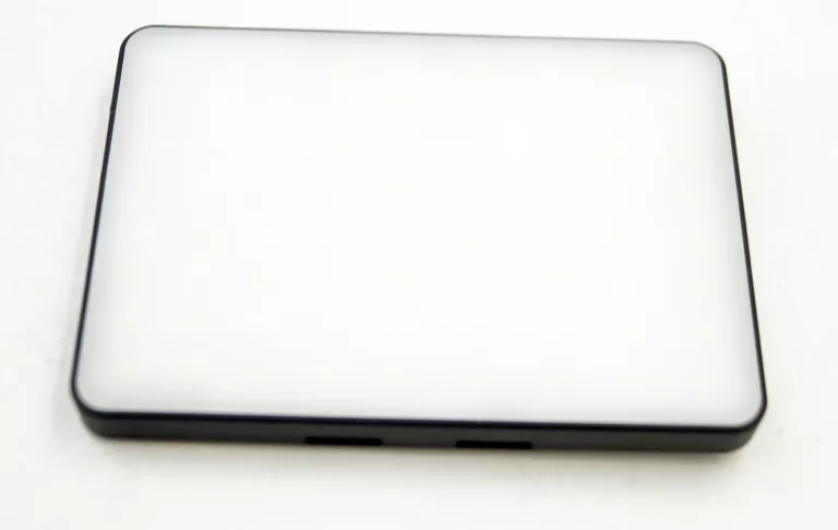 lampa-led-pocket-3000-9900k-przenosna-podreczna-akumulatorowa-fotograficzn-chelmska-50-warszawa