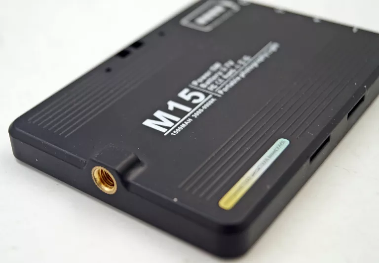 lampa-led-pocket-3000-9900k-przenosna-podreczna-akumulatorowa-fotograficzn-zrodlo-swiatla-26942-2